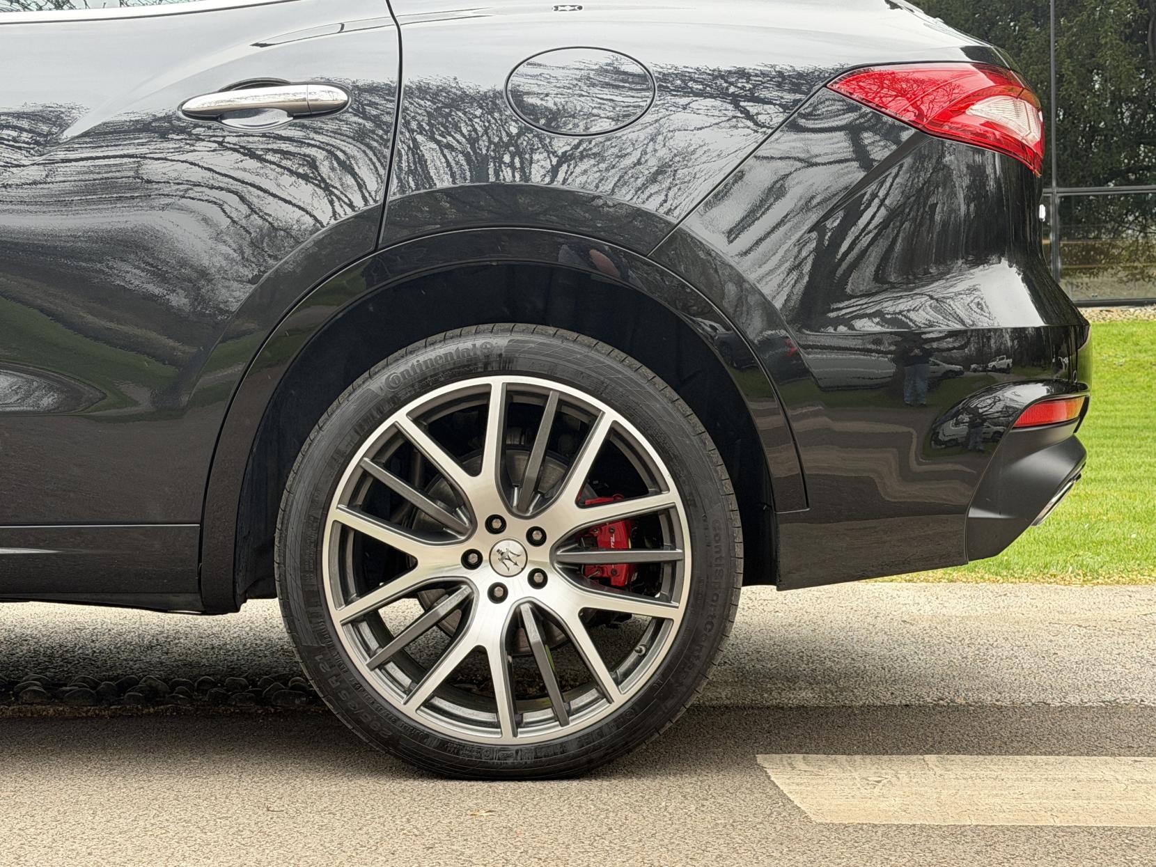 Maserati Levante 3.0 V6 GranSport Nerissimo SUV 5dr Petrol ZF 4WD Euro 6 (s/s) (350 ps)