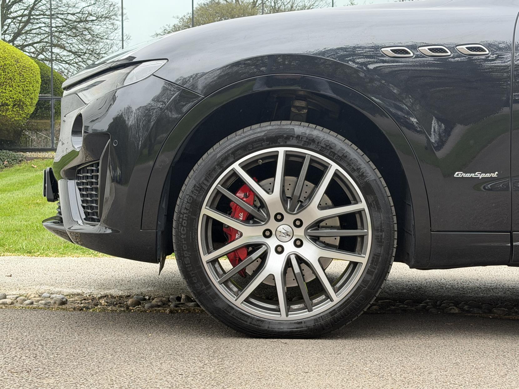 Maserati Levante 3.0 V6 GranSport Nerissimo SUV 5dr Petrol ZF 4WD Euro 6 (s/s) (350 ps)