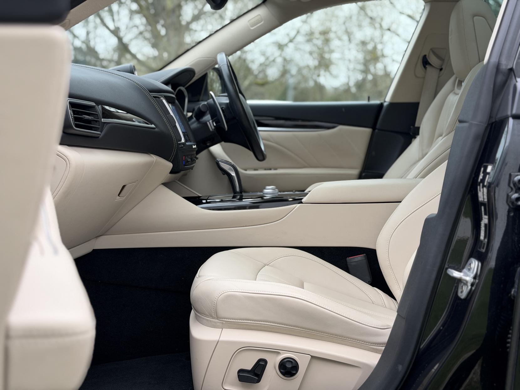 Maserati Levante 3.0 V6 GranSport Nerissimo SUV 5dr Petrol ZF 4WD Euro 6 (s/s) (350 ps)