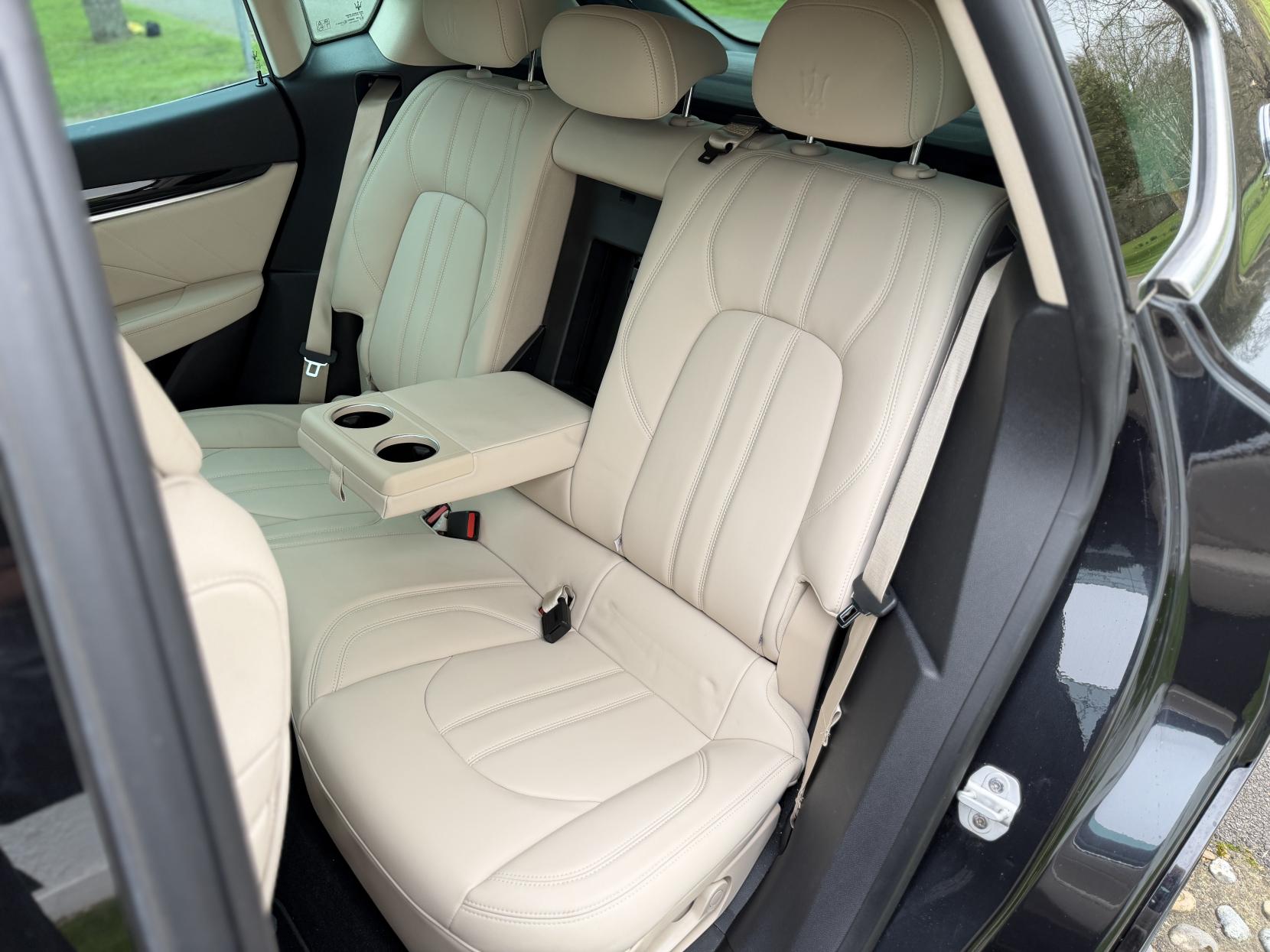 Maserati Levante 3.0 V6 GranSport Nerissimo SUV 5dr Petrol ZF 4WD Euro 6 (s/s) (350 ps)