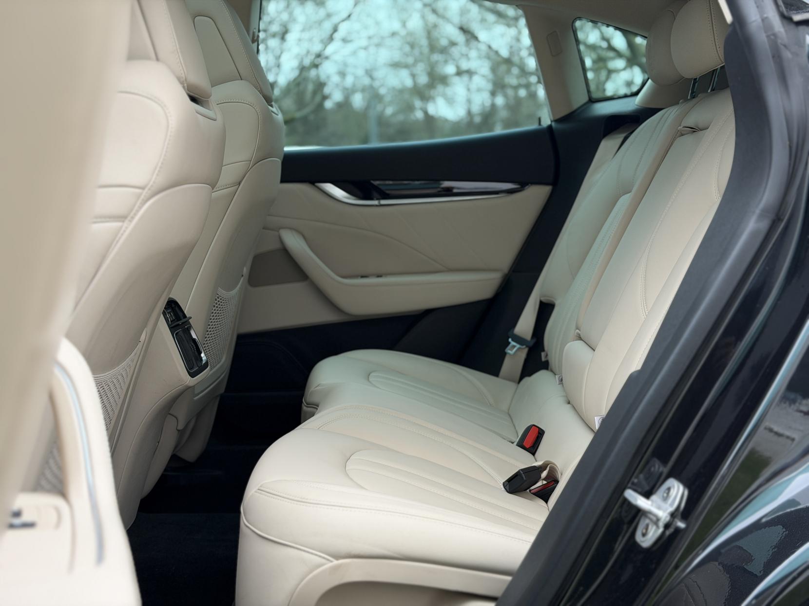 Maserati Levante 3.0 V6 GranSport Nerissimo SUV 5dr Petrol ZF 4WD Euro 6 (s/s) (350 ps)