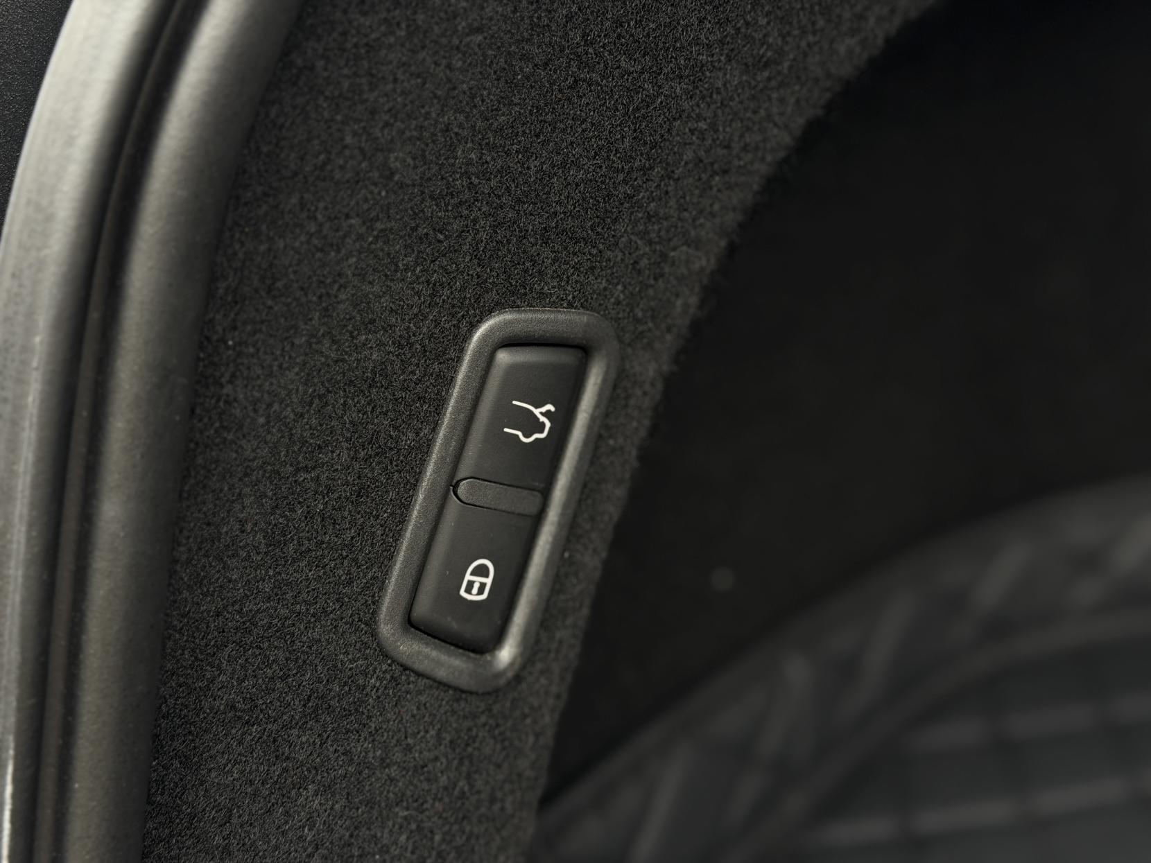 Maserati Levante 3.0 V6 GranSport Nerissimo SUV 5dr Petrol ZF 4WD Euro 6 (s/s) (350 ps)