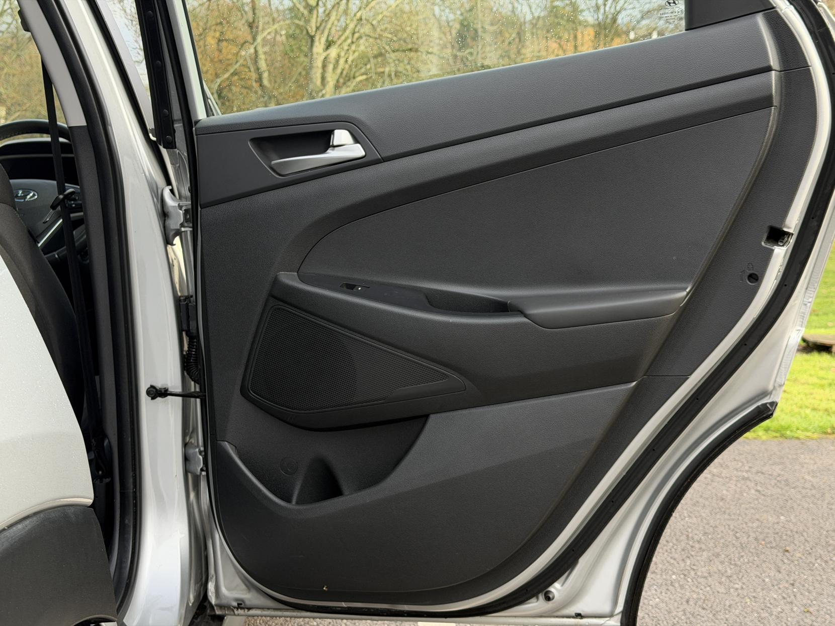 Hyundai TUCSON 1.6 GDi S Connect SUV 5dr Petrol Manual Euro 6 (s/s) (132 ps)