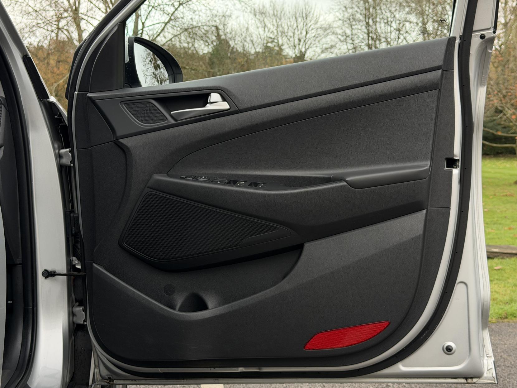 Hyundai TUCSON 1.6 GDi S Connect SUV 5dr Petrol Manual Euro 6 (s/s) (132 ps)