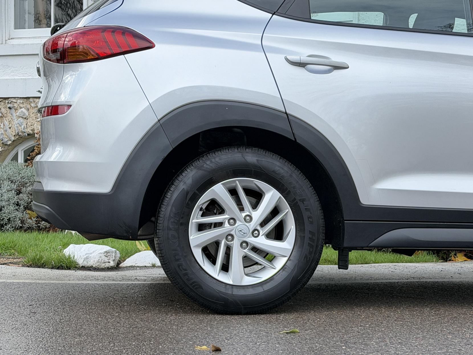 Hyundai TUCSON 1.6 GDi S Connect SUV 5dr Petrol Manual Euro 6 (s/s) (132 ps)