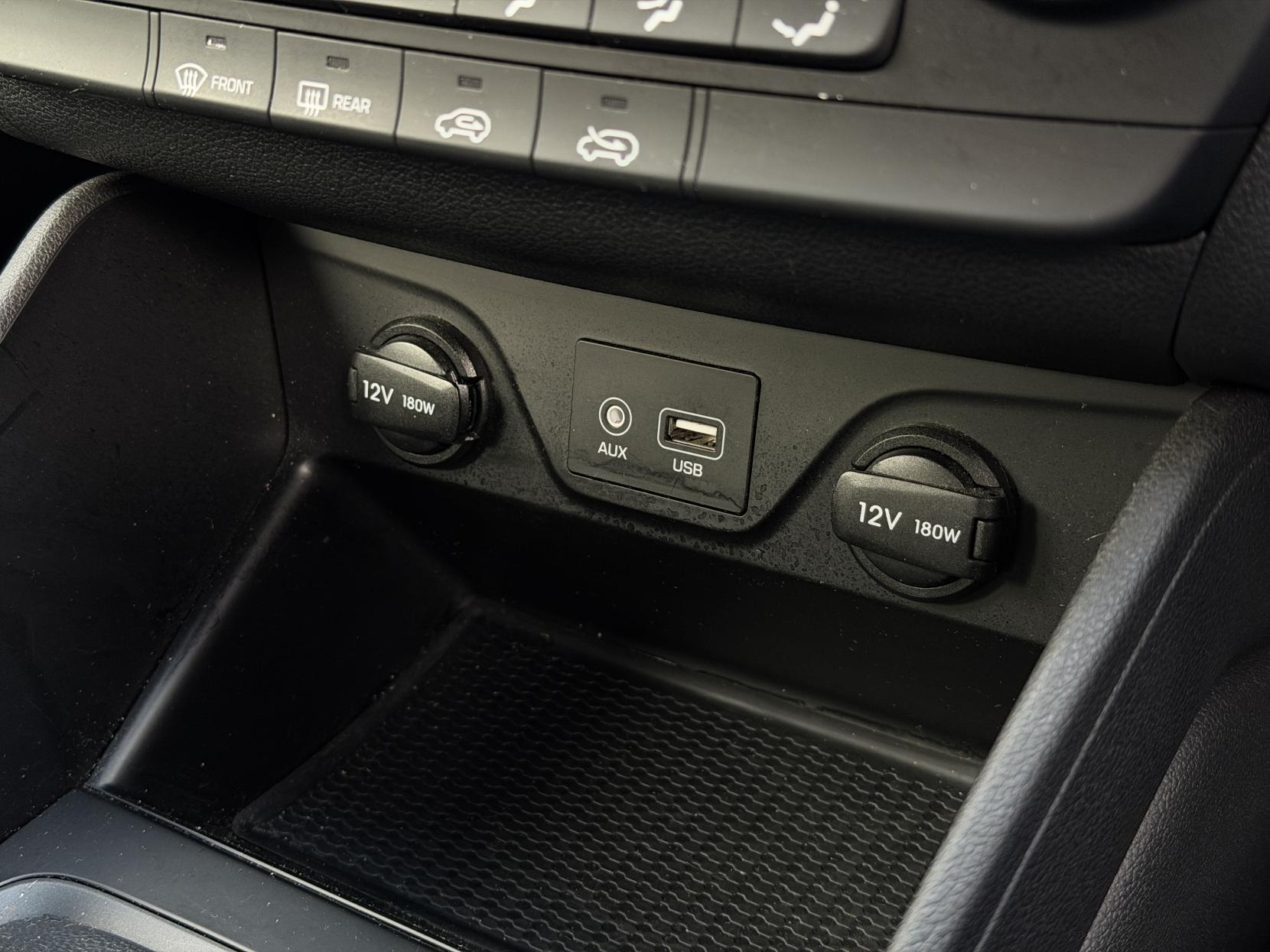 Hyundai TUCSON 1.6 GDi S Connect SUV 5dr Petrol Manual Euro 6 (s/s) (132 ps)