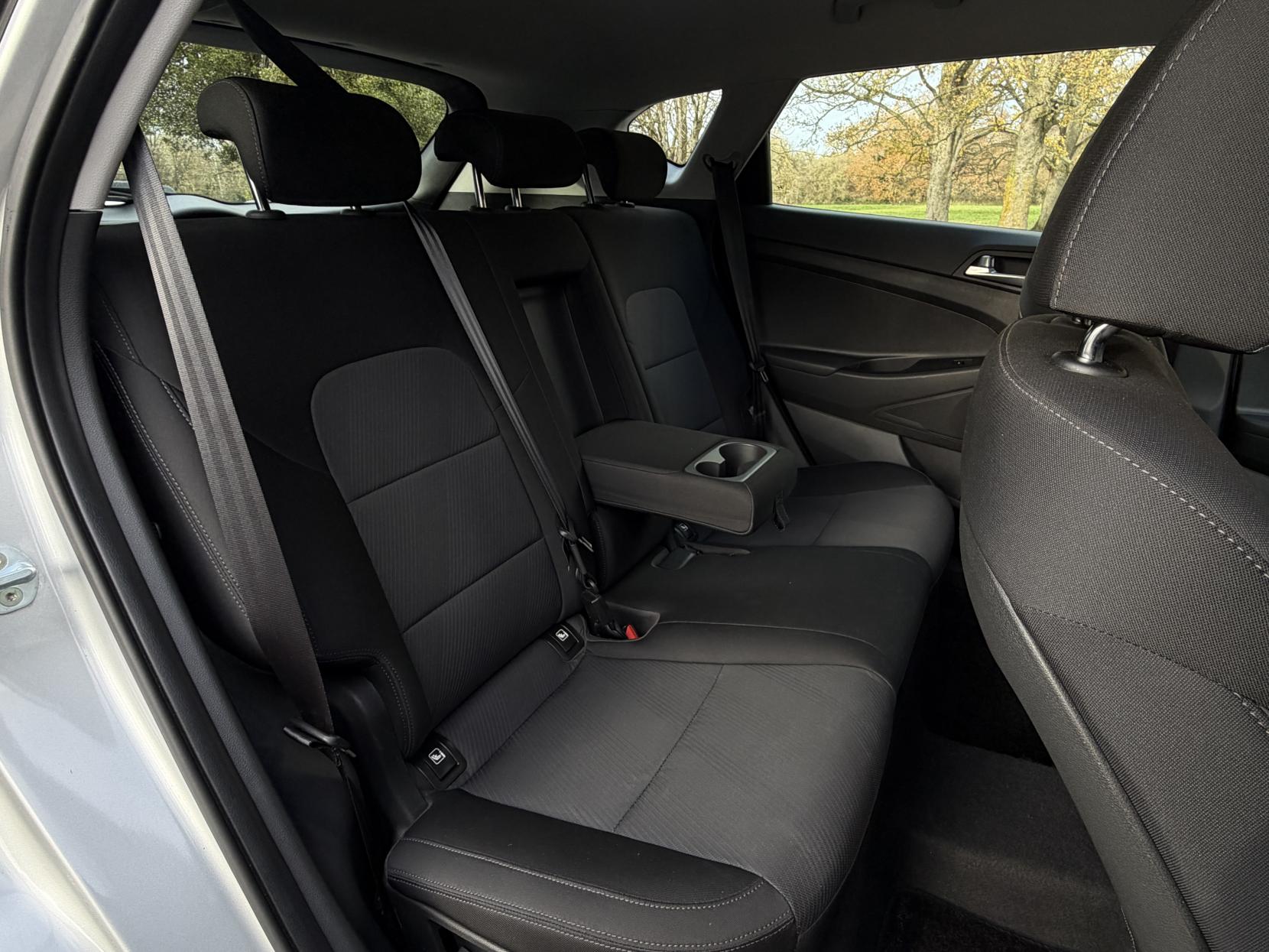 Hyundai TUCSON 1.6 GDi S Connect SUV 5dr Petrol Manual Euro 6 (s/s) (132 ps)