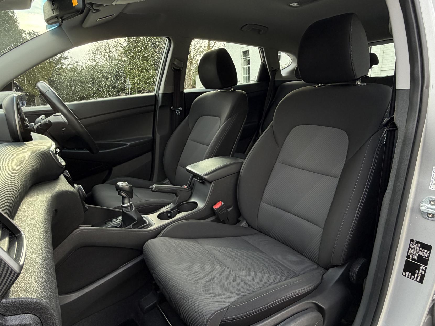 Hyundai TUCSON 1.6 GDi S Connect SUV 5dr Petrol Manual Euro 6 (s/s) (132 ps)