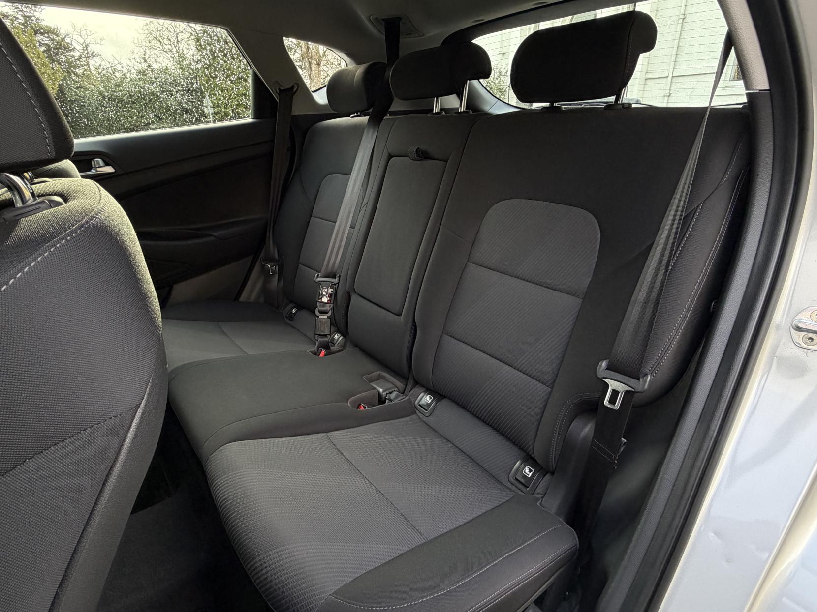 Hyundai TUCSON 1.6 GDi S Connect SUV 5dr Petrol Manual Euro 6 (s/s) (132 ps)