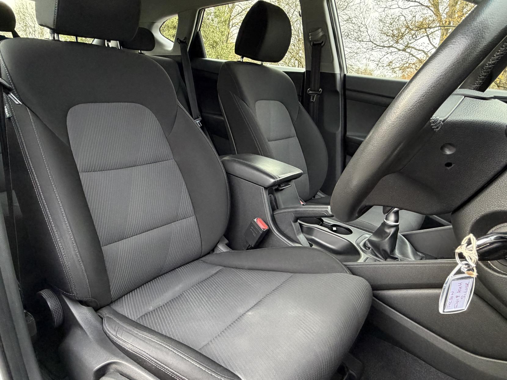 Hyundai TUCSON 1.6 GDi S Connect SUV 5dr Petrol Manual Euro 6 (s/s) (132 ps)