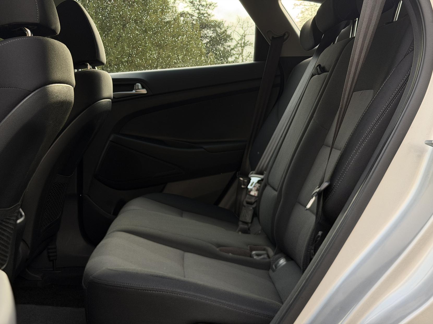 Hyundai TUCSON 1.6 GDi S Connect SUV 5dr Petrol Manual Euro 6 (s/s) (132 ps)