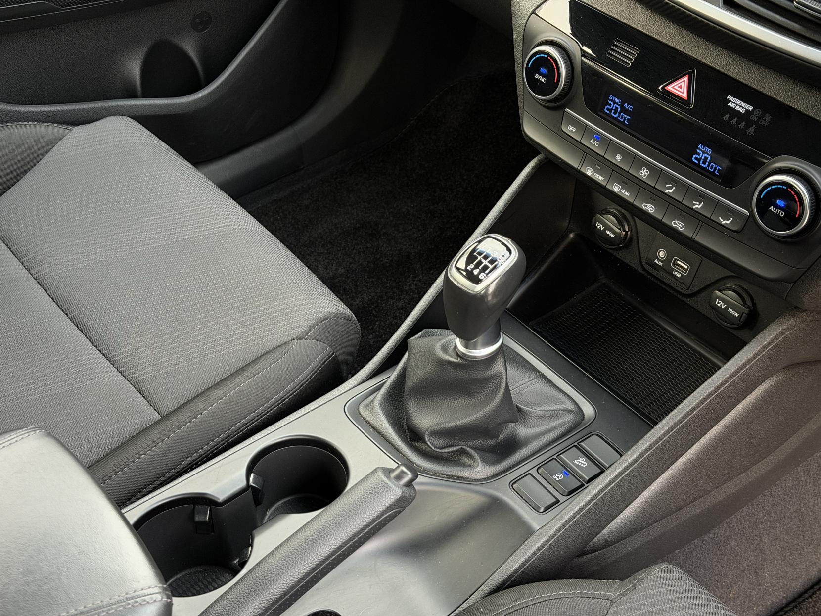 Hyundai TUCSON 1.6 GDi S Connect SUV 5dr Petrol Manual Euro 6 (s/s) (132 ps)