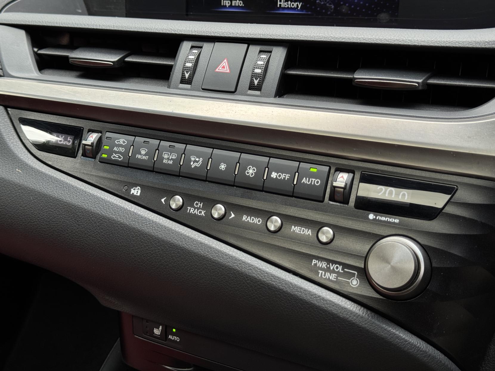 Lexus ES 2.5 300h F Sport Saloon 4dr Petrol Hybrid E-CVT Euro 6 (s/s) (218 ps)