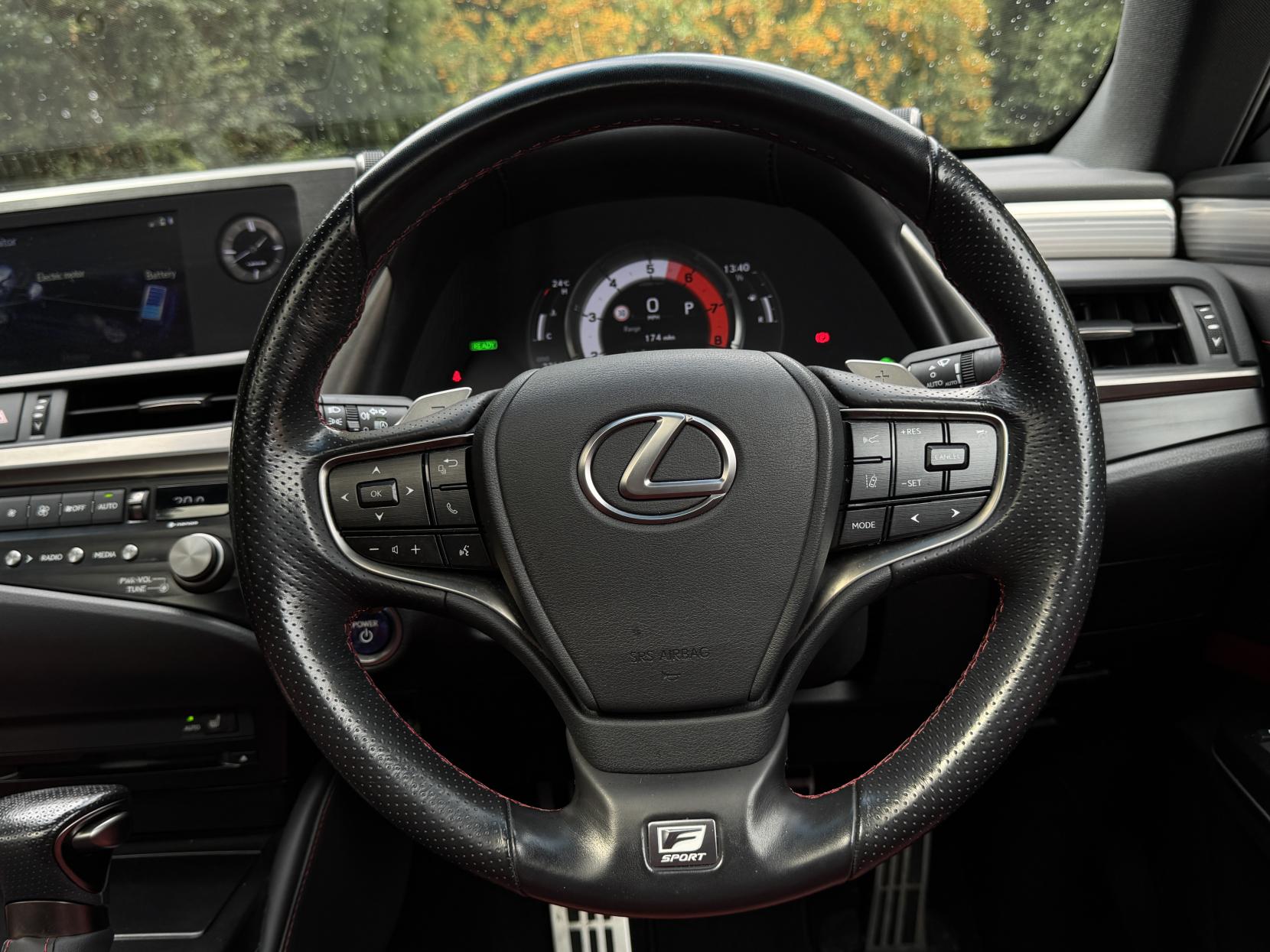 Lexus ES 2.5 300h F Sport Saloon 4dr Petrol Hybrid E-CVT Euro 6 (s/s) (218 ps)