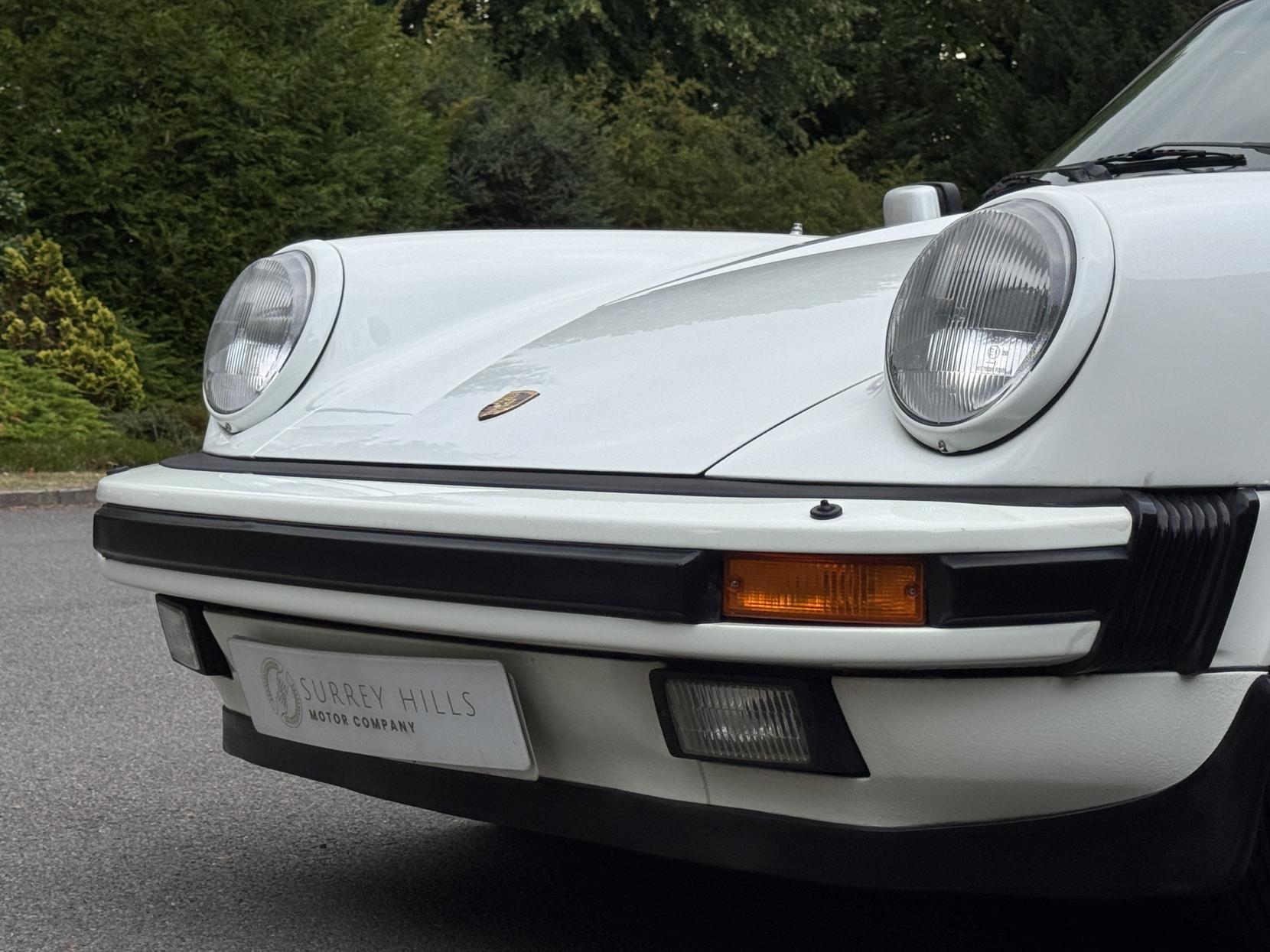 Porsche 911 3.2 Classic Carrera Targa 2dr Petrol Manual (231 bhp)