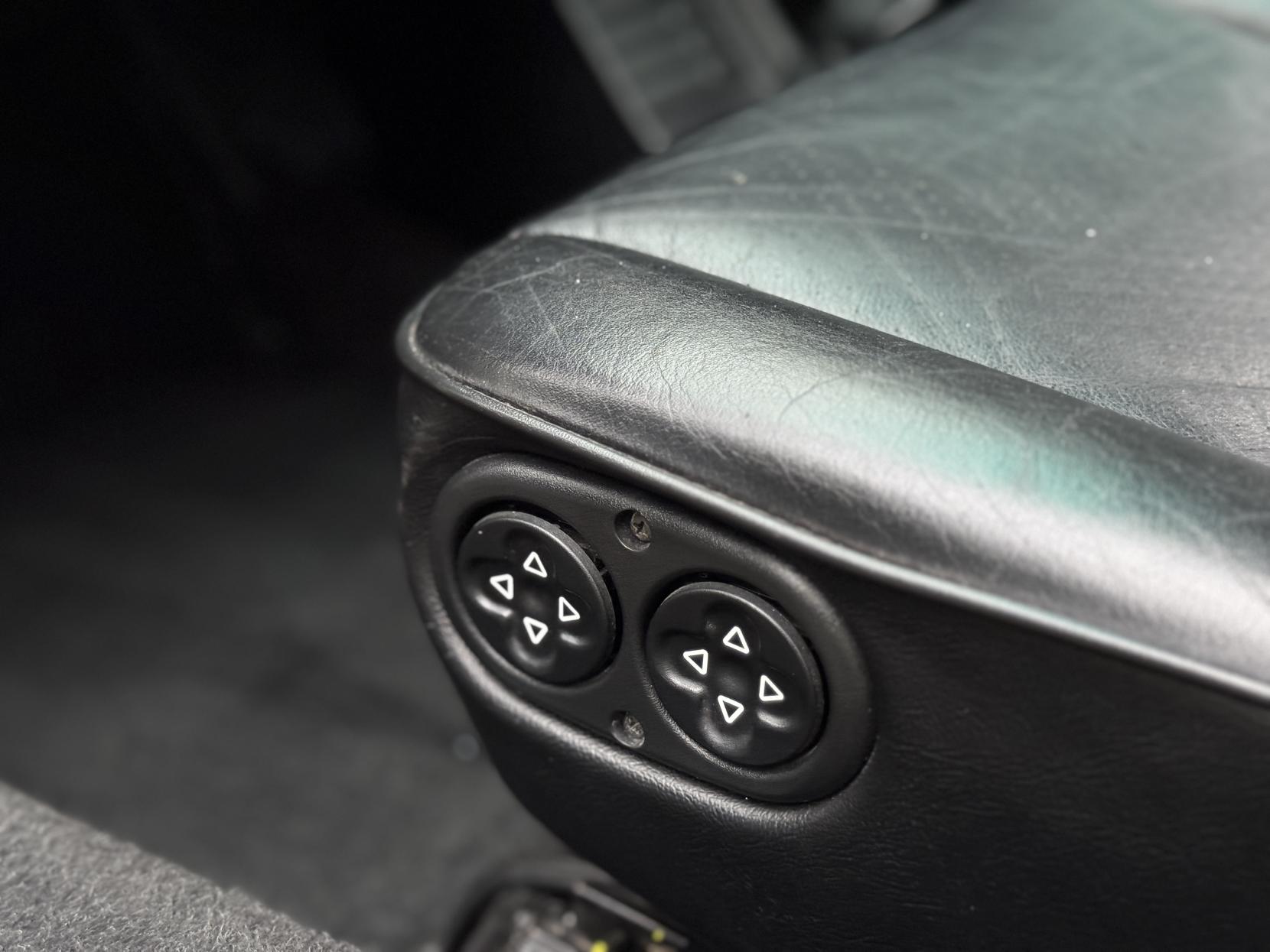 Porsche 911 3.2 Classic Carrera Targa 2dr Petrol Manual (231 bhp)