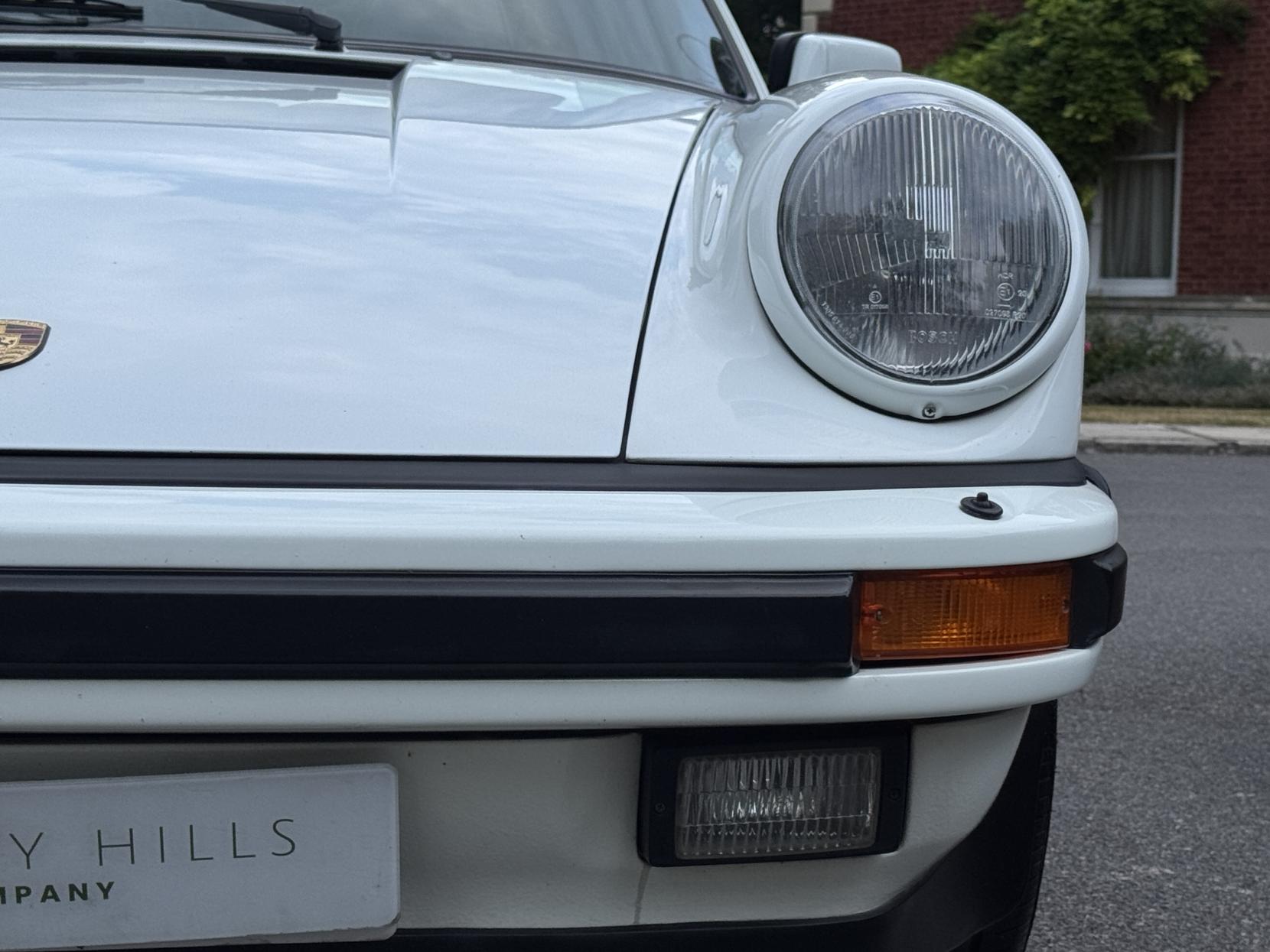 Porsche 911 3.2 Classic Carrera Targa 2dr Petrol Manual (231 bhp)