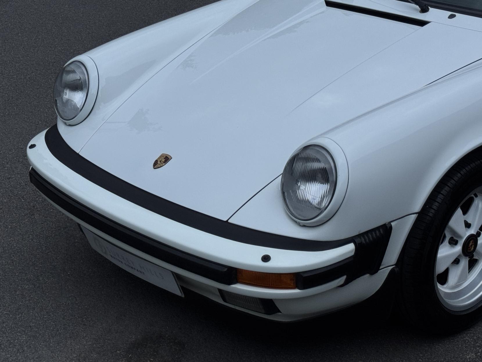 Porsche 911 3.2 Classic Carrera Targa 2dr Petrol Manual (231 bhp)