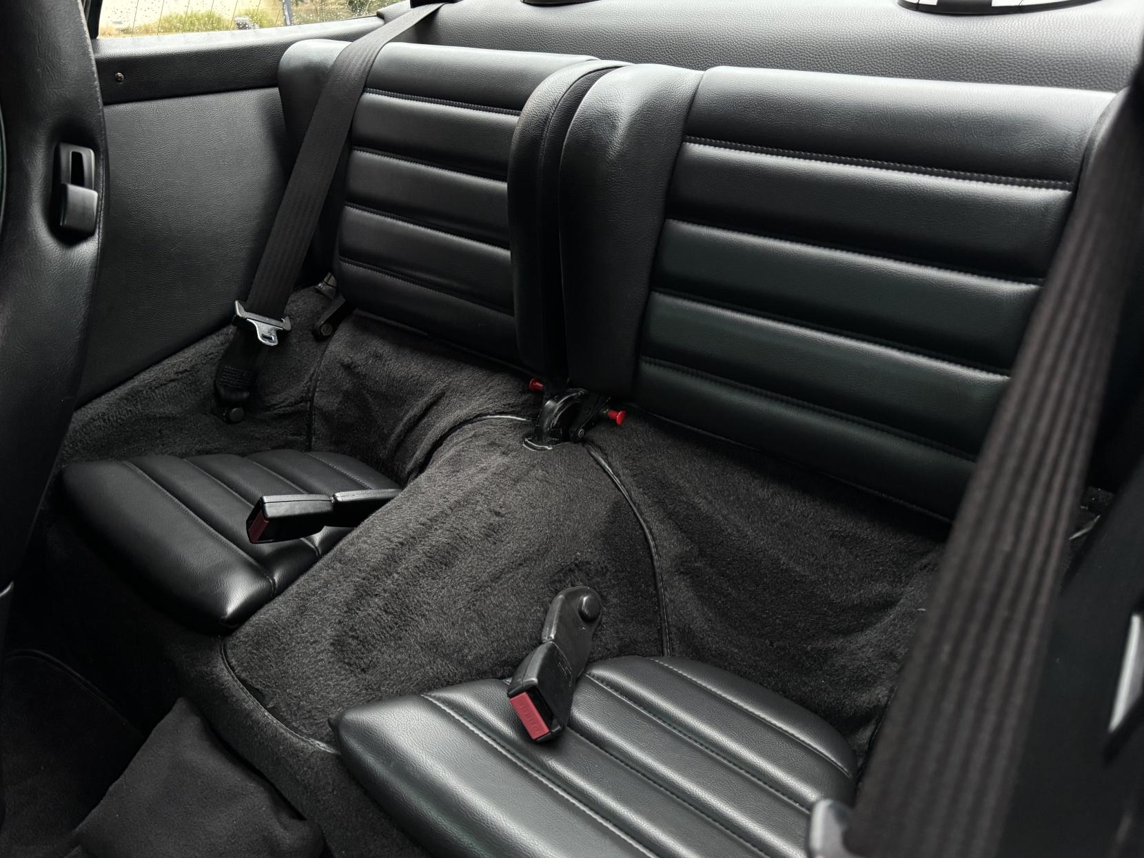 Porsche 911 3.2 Classic Carrera Targa 2dr Petrol Manual (231 bhp)