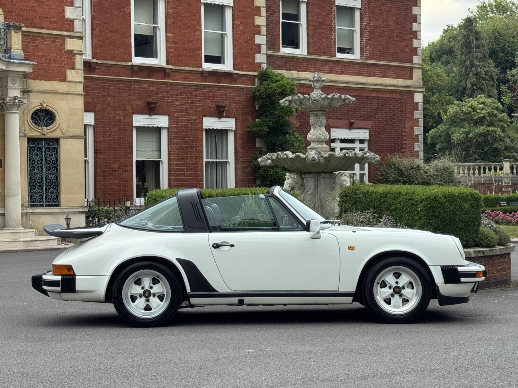 Porsche 911 3.2 Classic Carrera Targa 2dr Petrol Manual (231 bhp)