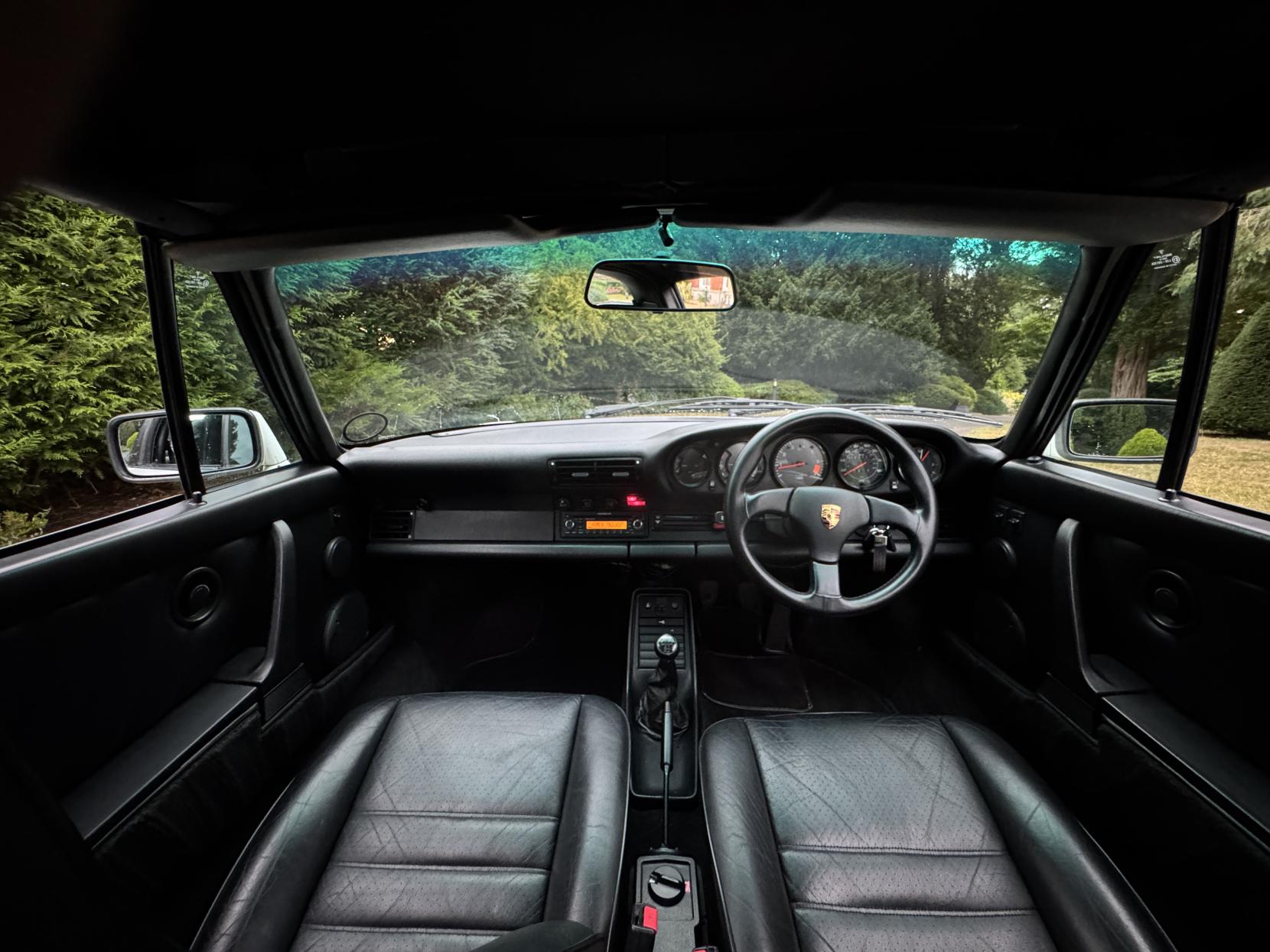 Porsche 911 3.2 Classic Carrera Targa 2dr Petrol Manual (231 bhp)