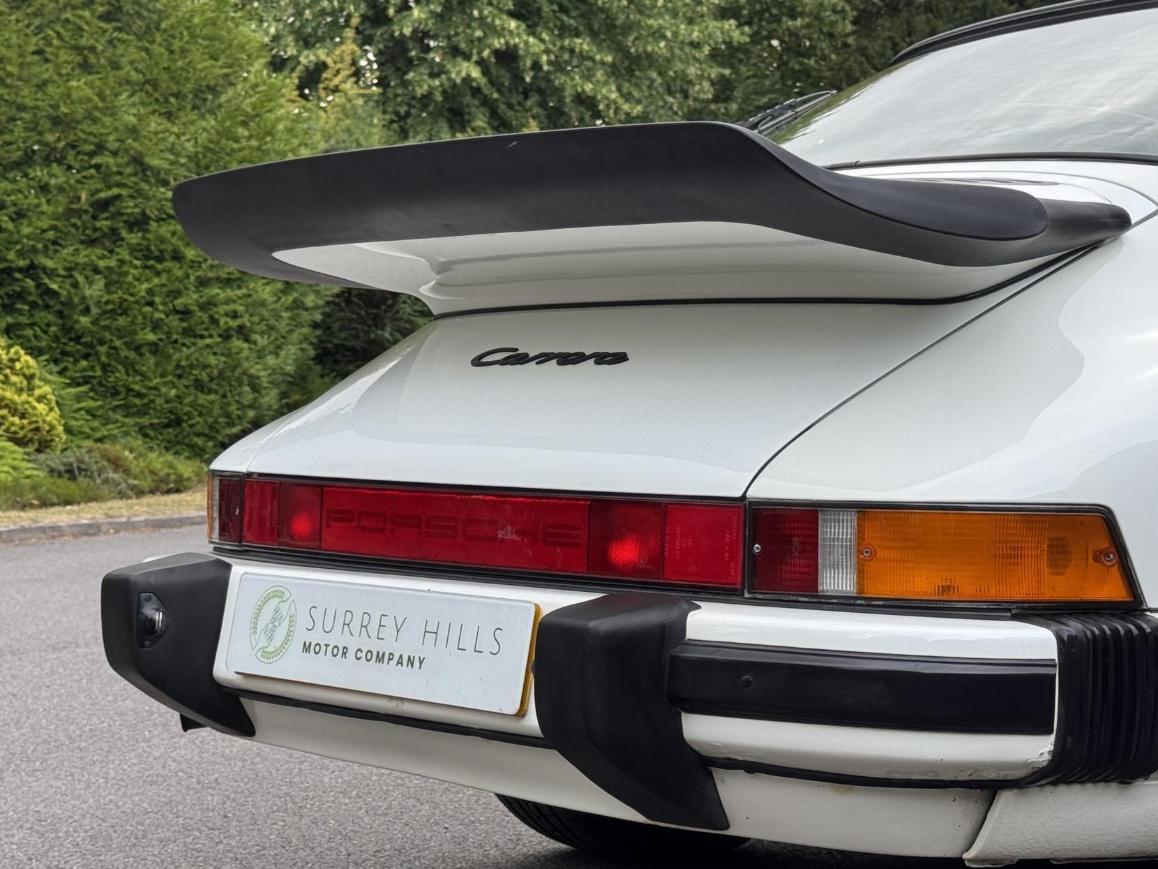 Porsche 911 3.2 Classic Carrera Targa 2dr Petrol Manual (231 bhp)