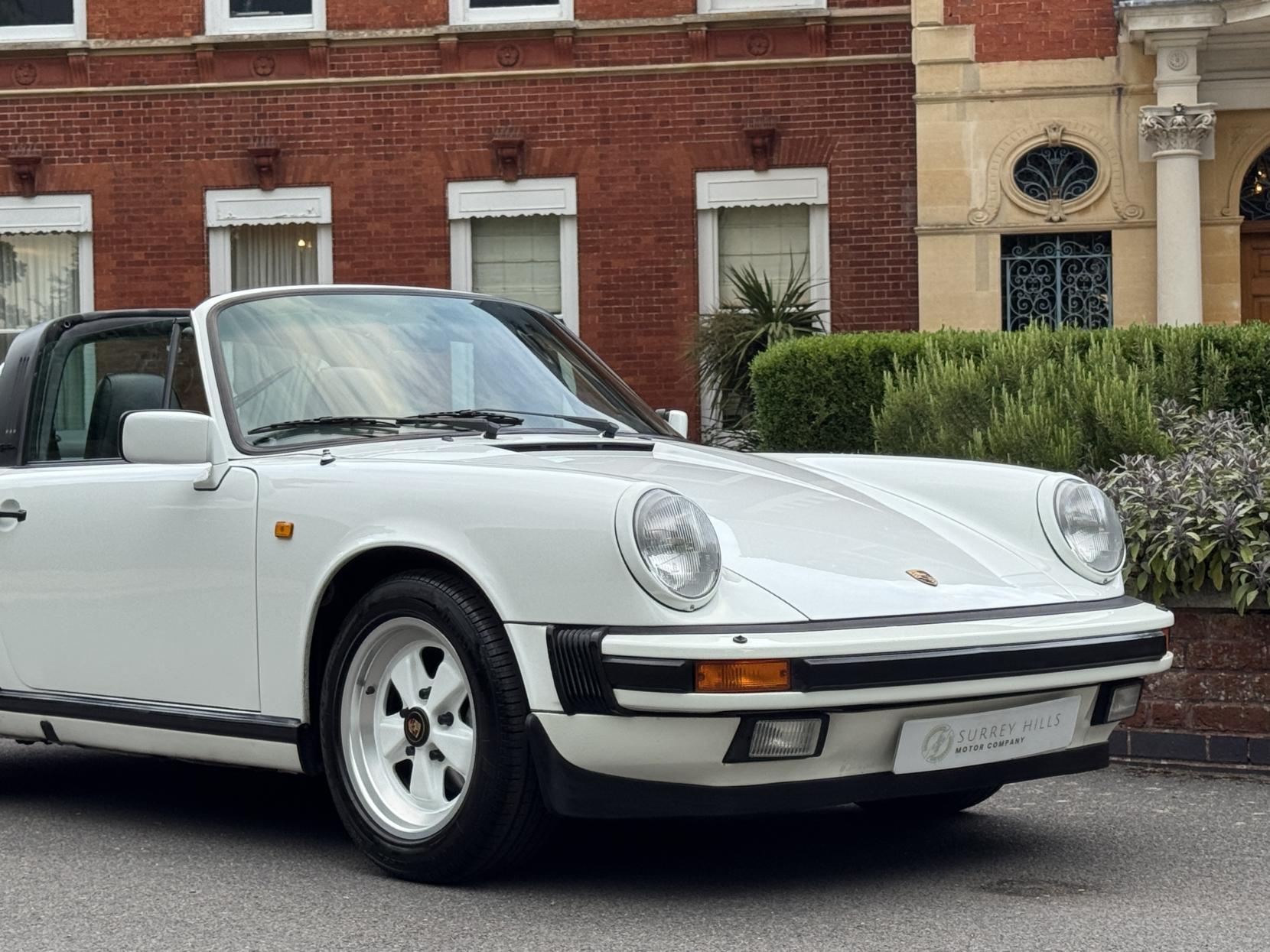 Porsche 911 3.2 Classic Carrera Targa 2dr Petrol Manual (231 bhp)