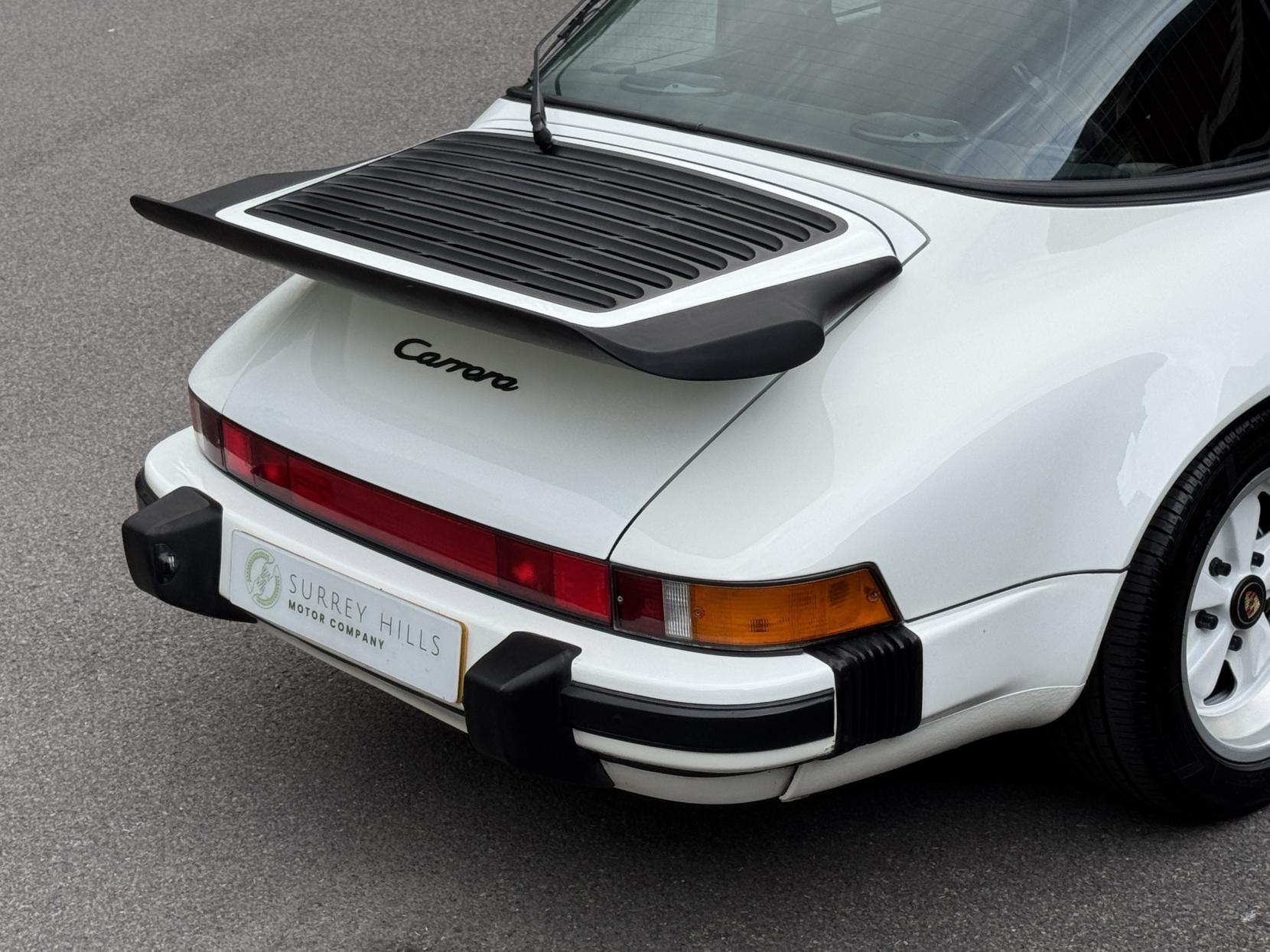 Porsche 911 3.2 Classic Carrera Targa 2dr Petrol Manual (231 bhp)
