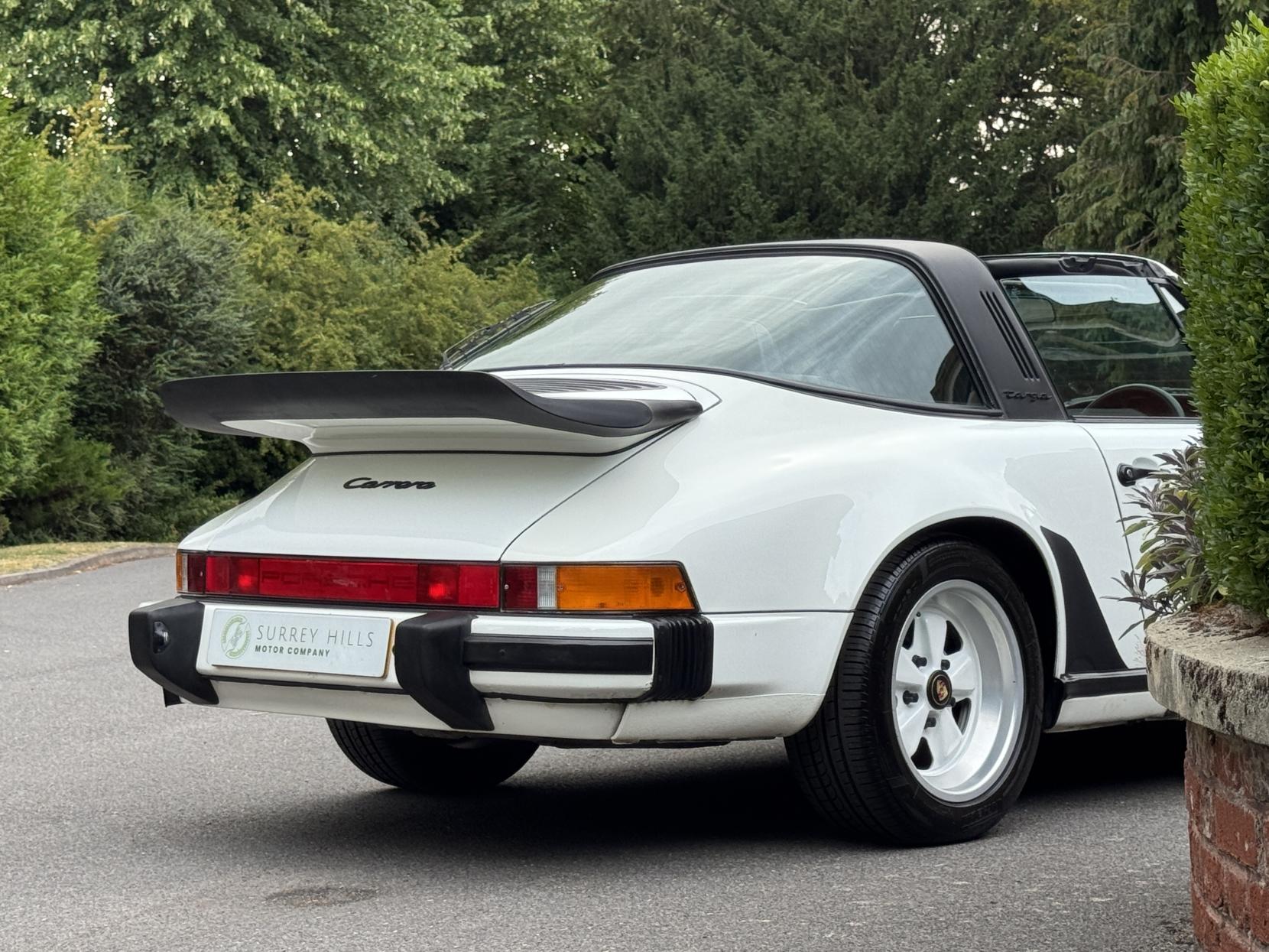 Porsche 911 3.2 Classic Carrera Targa 2dr Petrol Manual (231 bhp)