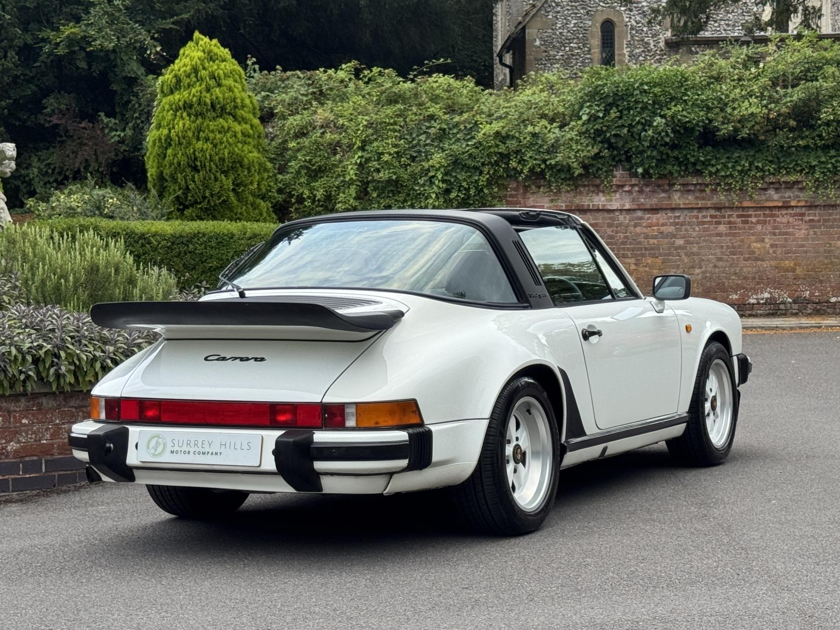 Porsche 911 3.2 Classic Carrera Targa 2dr Petrol Manual (231 bhp)