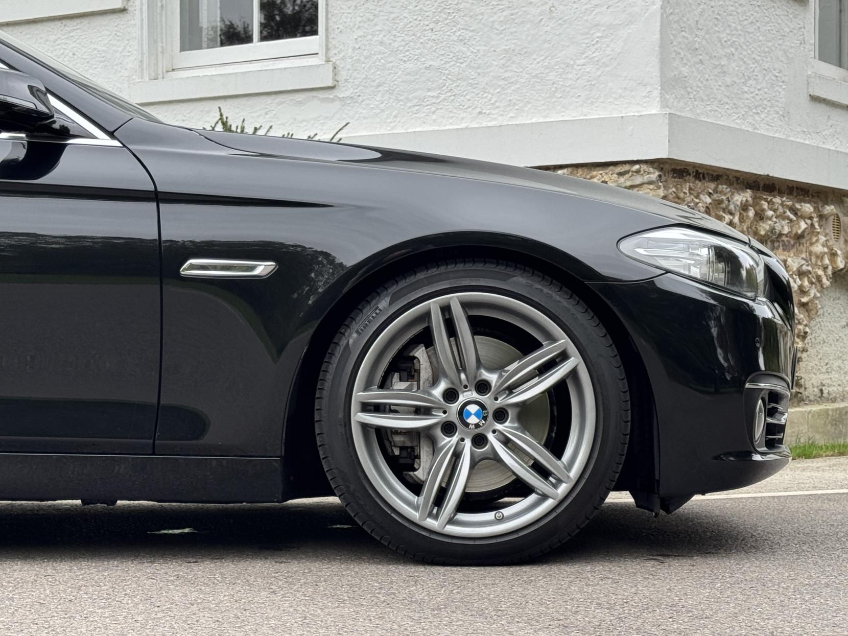 BMW 5 Series 3.0 535i Luxury Saloon 4dr Petrol Auto Euro 6 (s/s) (306 ps)