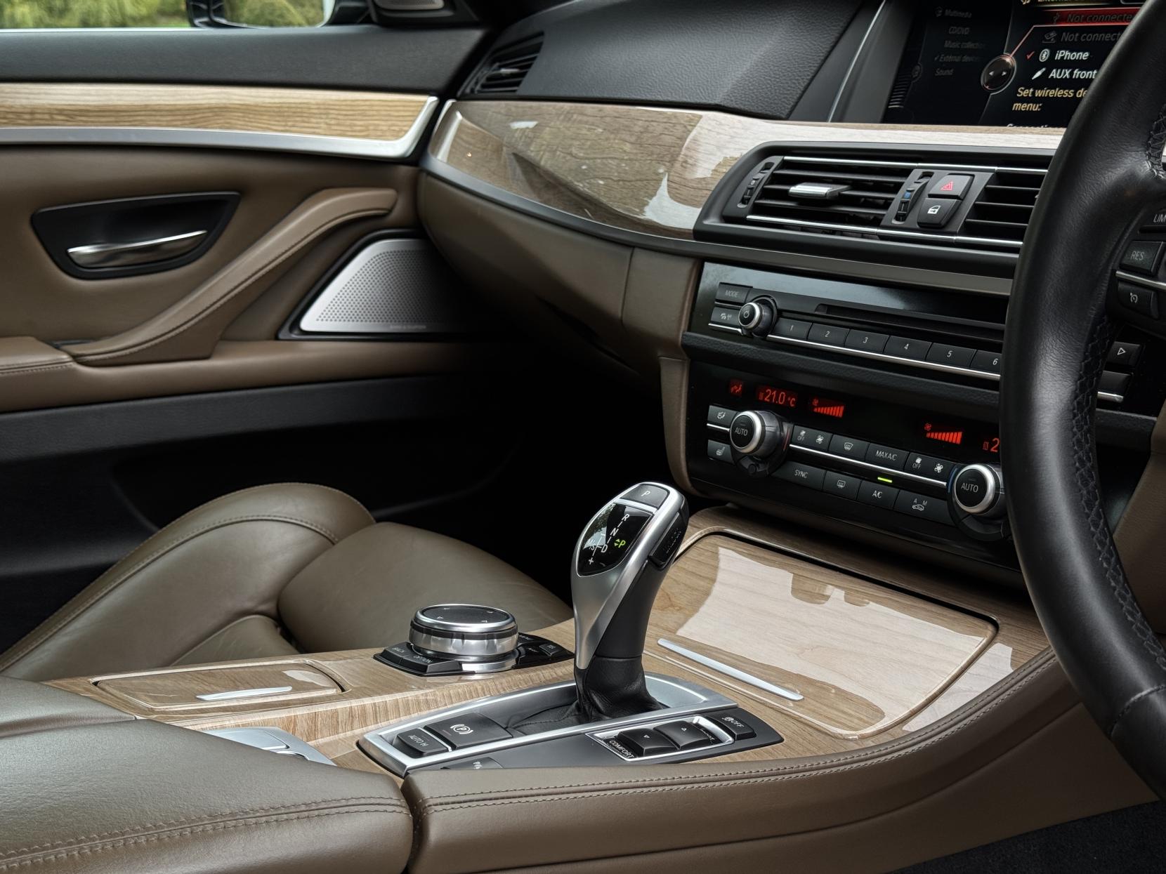 BMW 5 Series 3.0 535i Luxury Saloon 4dr Petrol Auto Euro 6 (s/s) (306 ps)