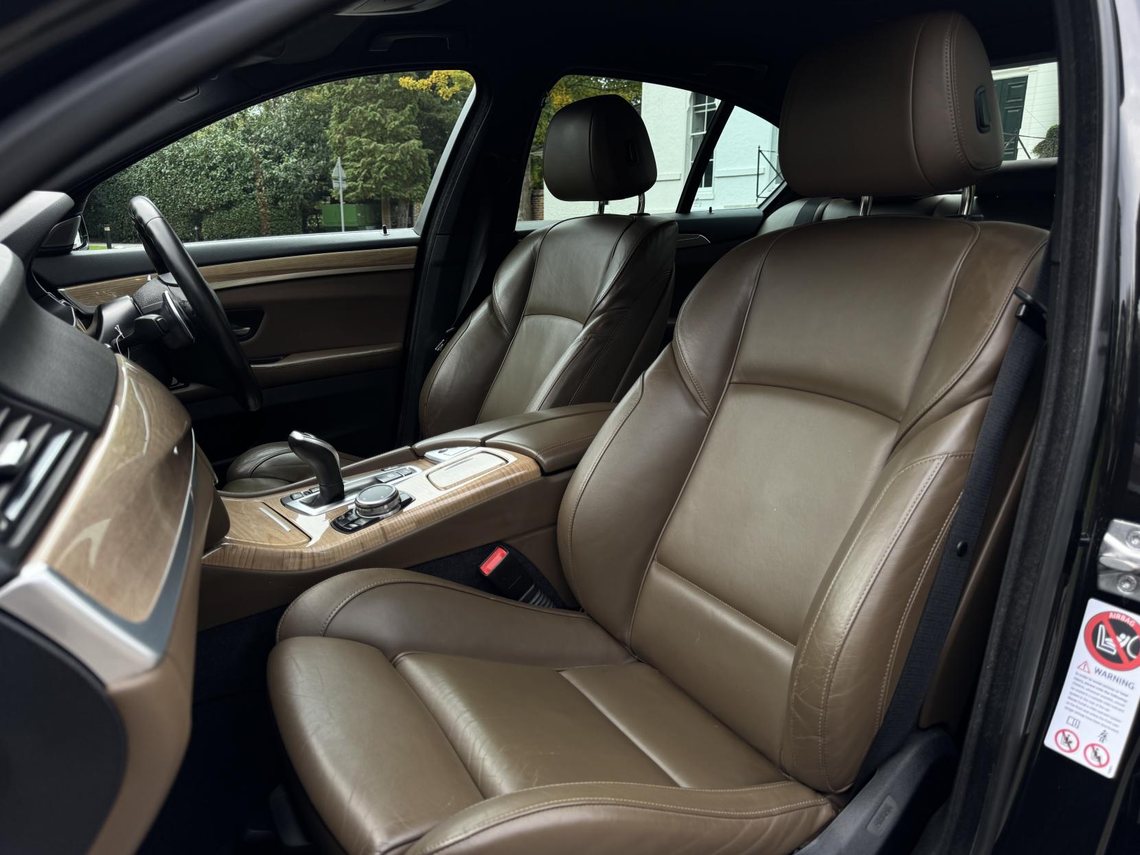 BMW 5 Series 3.0 535i Luxury Saloon 4dr Petrol Auto Euro 6 (s/s) (306 ps)