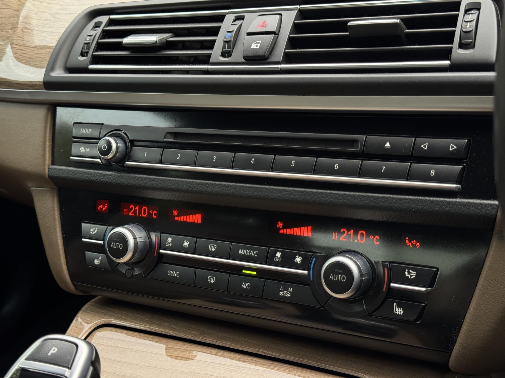 BMW 5 Series 3.0 535i Luxury Saloon 4dr Petrol Auto Euro 6 (s/s) (306 ps)