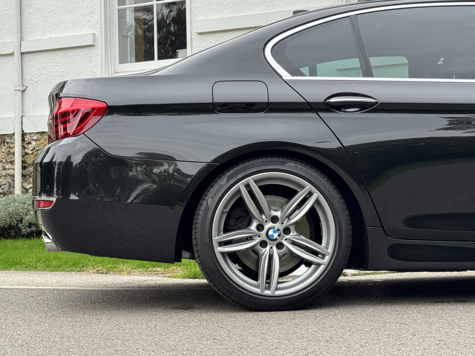 BMW 5 Series 3.0 535i Luxury Saloon 4dr Petrol Auto Euro 6 (s/s) (306 ps)