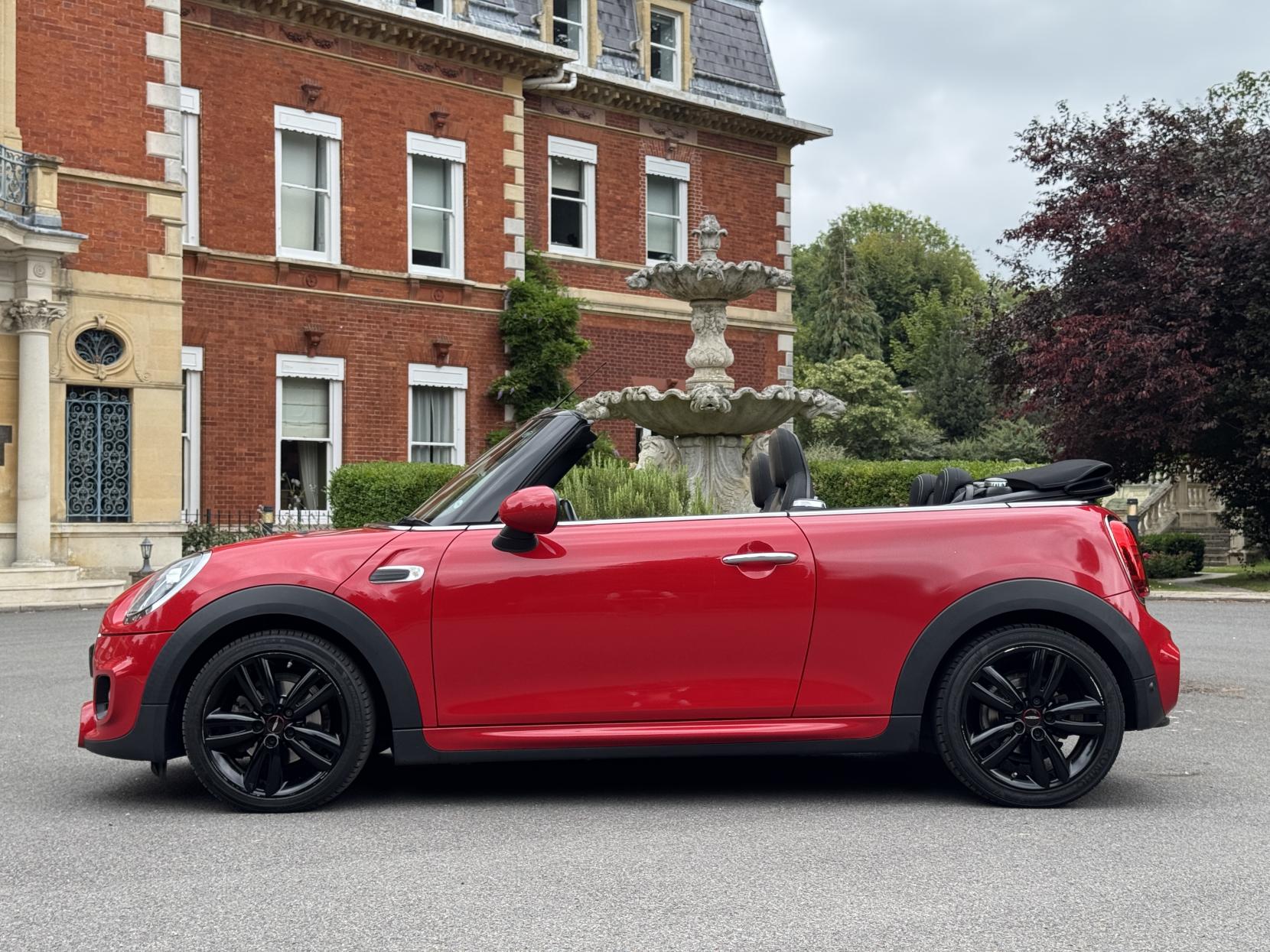 MINI Convertible 1.5 Cooper Sport Convertible 2dr Petrol Manual Euro 6 (s/s) (136 ps)