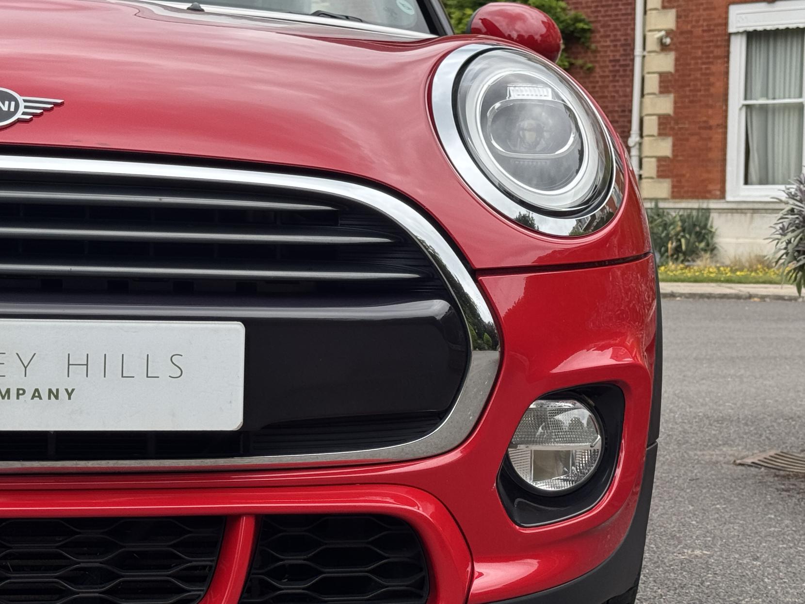 MINI Convertible 1.5 Cooper Sport Convertible 2dr Petrol Manual Euro 6 (s/s) (136 ps)
