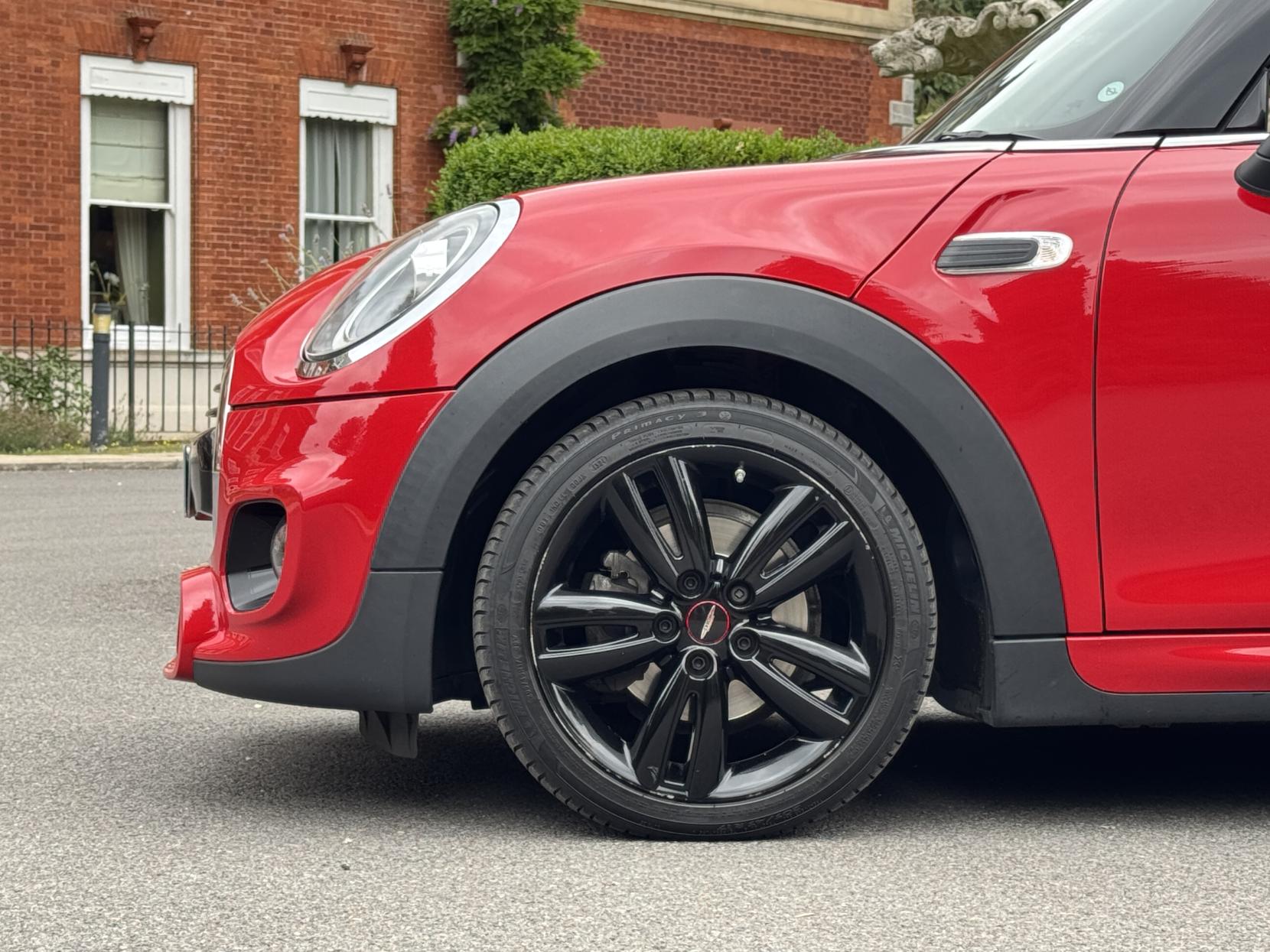 MINI Convertible 1.5 Cooper Sport Convertible 2dr Petrol Manual Euro 6 (s/s) (136 ps)
