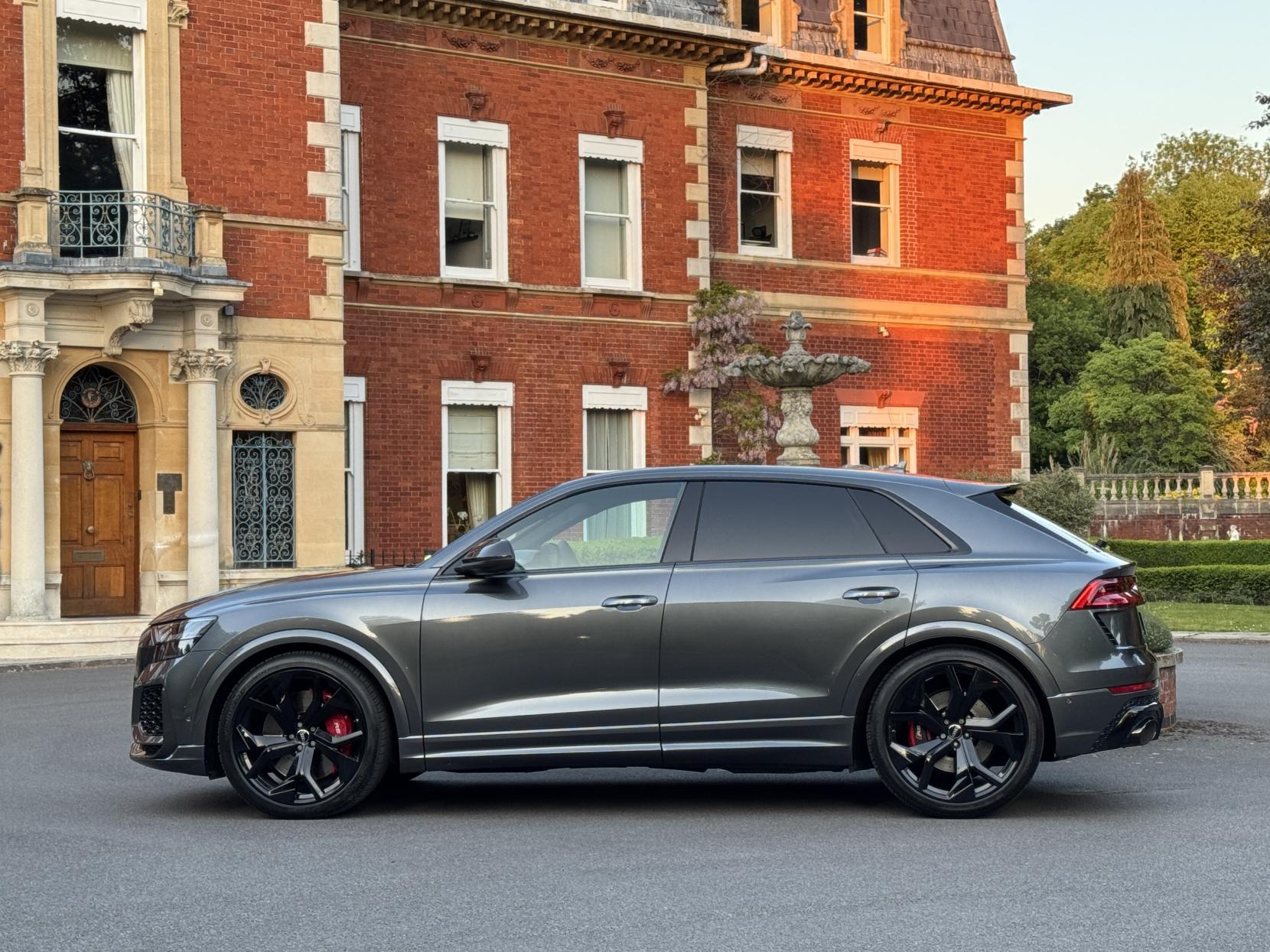 Audi RSQ8 4.0 TFSI V8 Carbon Black SUV 5dr Petrol Tiptronic quattro Euro 6 (s/s) (600 ps)