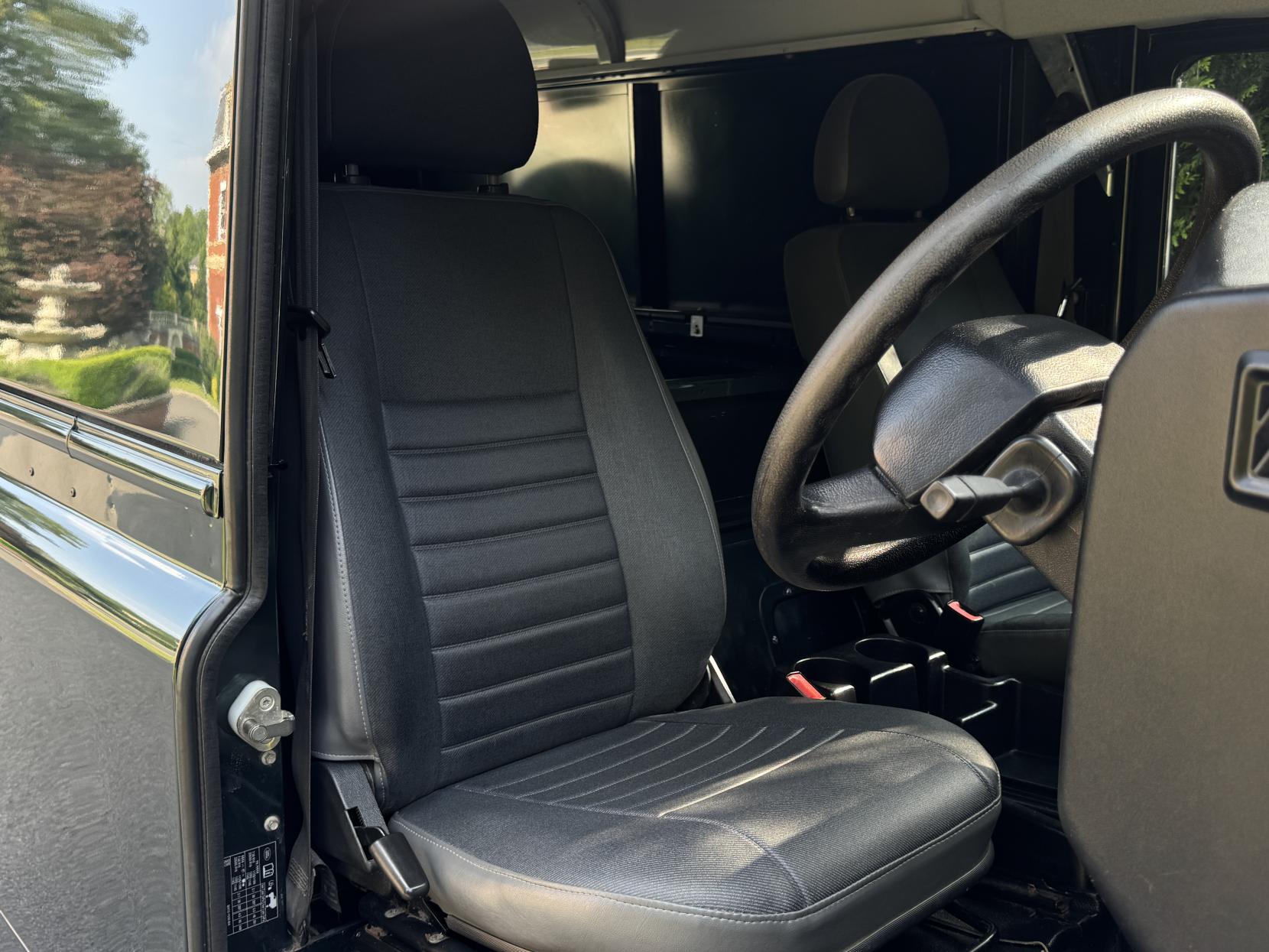 Land Rover Defender 110 2.2 TDCi Hard Top SUV 3dr Diesel Manual 4WD MWB Euro 5 (122 ps)