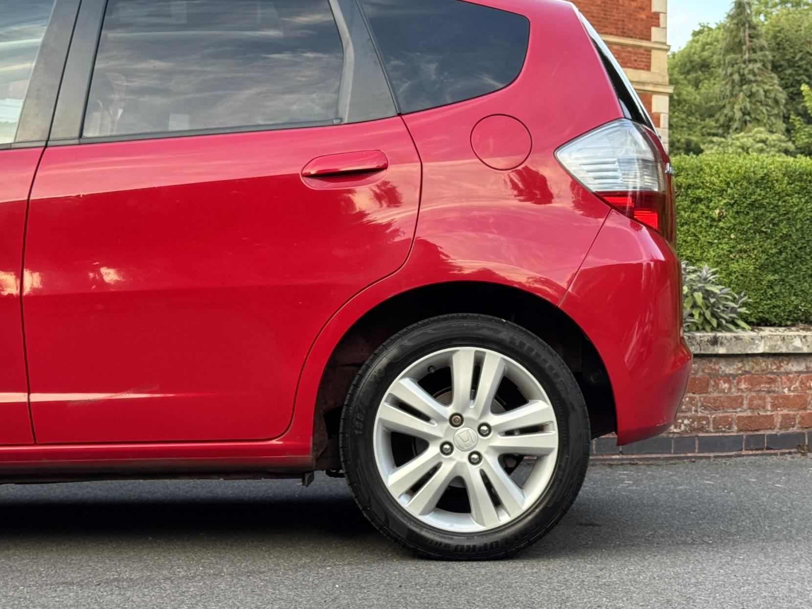 Honda Jazz 1.4 i-VTEC EX Hatchback 5dr Petrol Manual Euro 4 (100 ps)