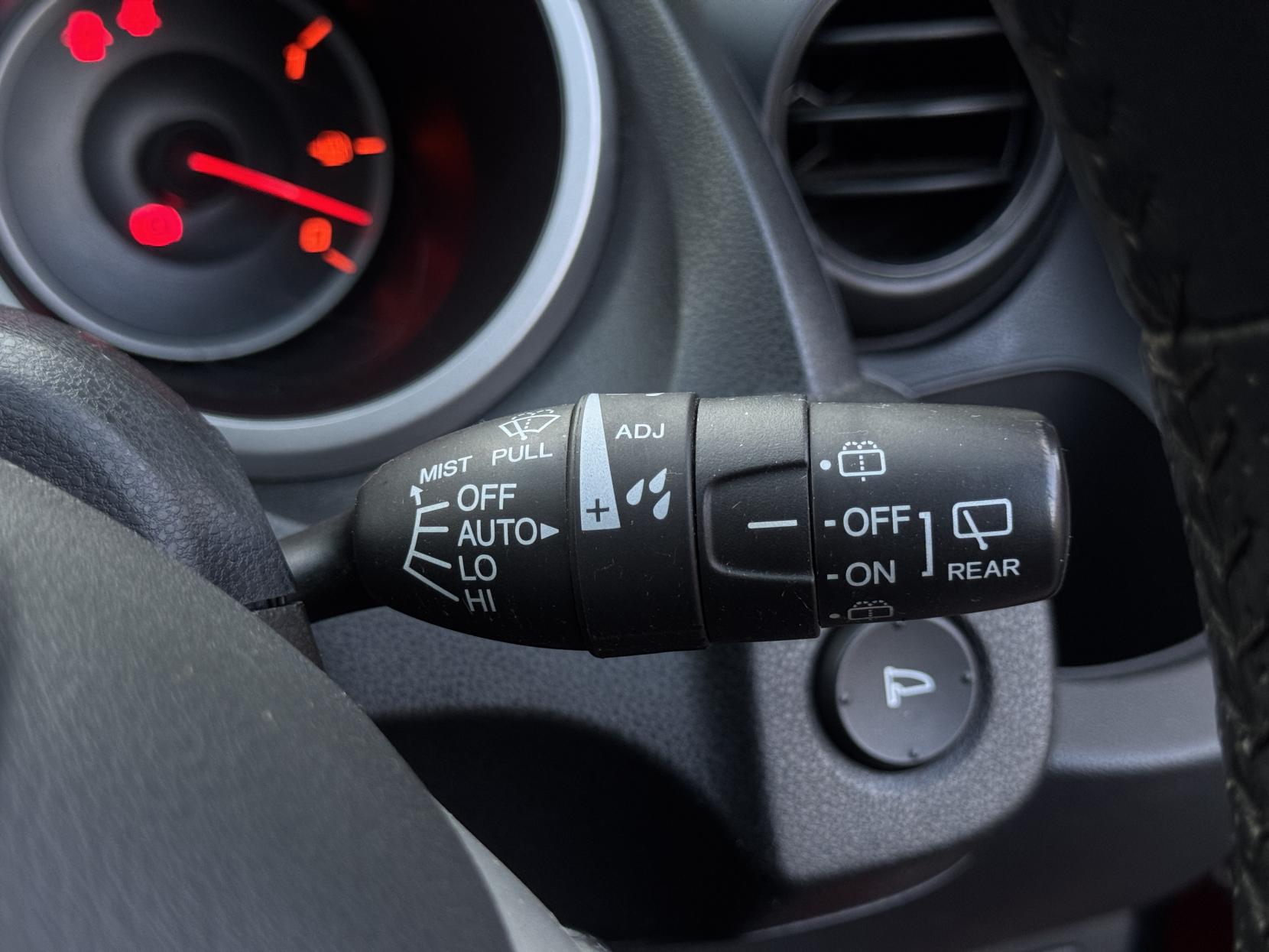 Honda Jazz 1.4 i-VTEC EX Hatchback 5dr Petrol Manual Euro 4 (100 ps)