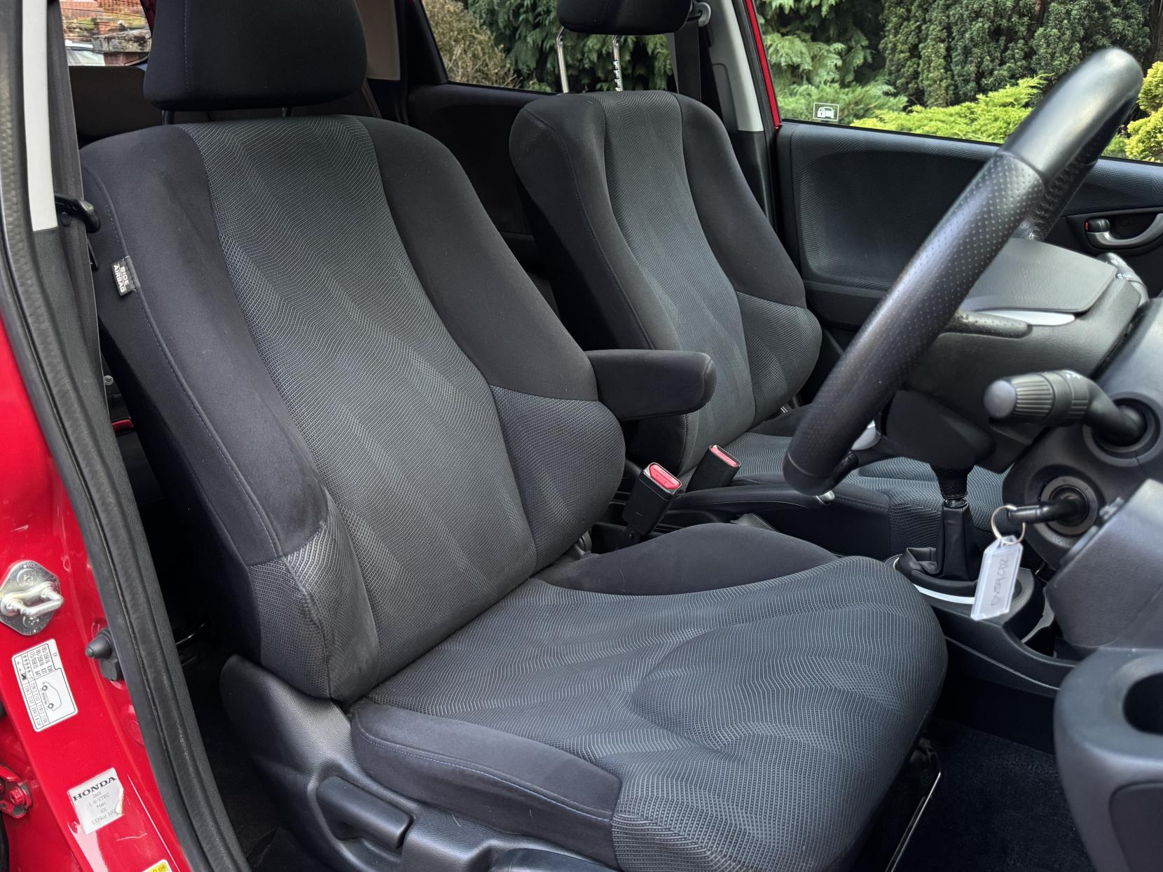 Honda Jazz 1.4 i-VTEC EX Hatchback 5dr Petrol Manual Euro 4 (100 ps)