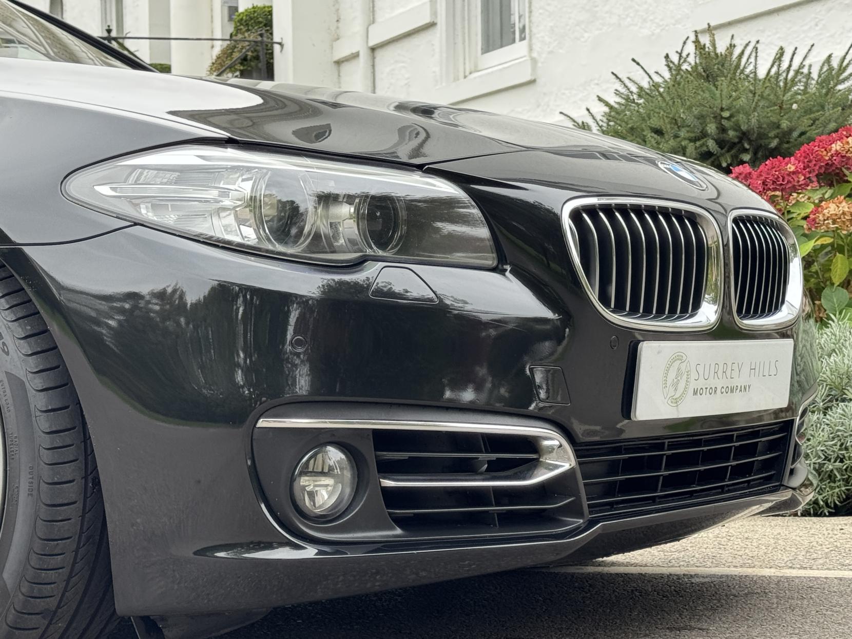 BMW 5 Series 3.0 535i Luxury Saloon 4dr Petrol Auto Euro 6 (s/s) (306 ps)