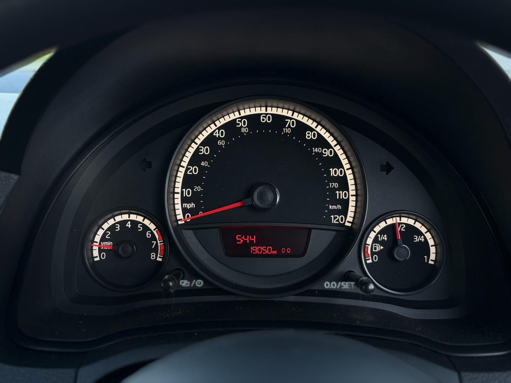 Volkswagen up! 1.0 Take up! Hatchback 3dr Petrol Manual Euro 5 (60 ps)