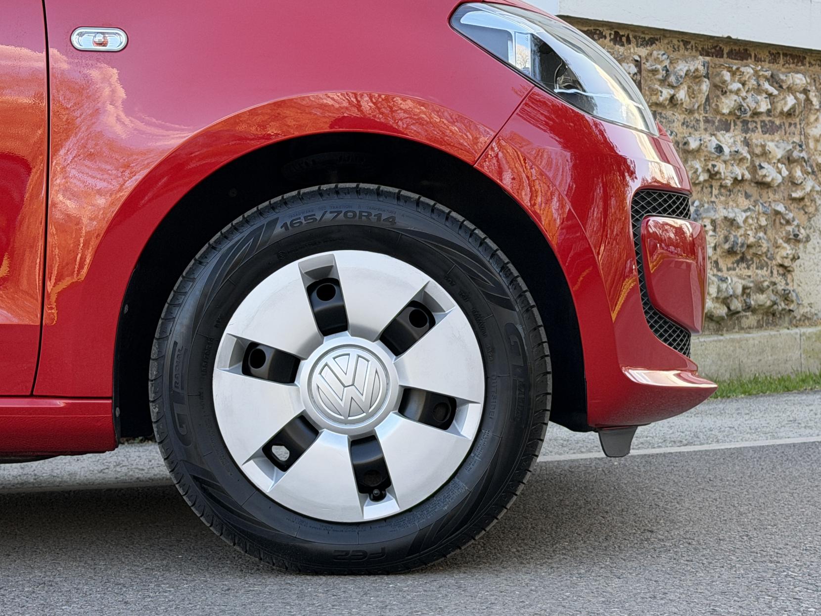 Volkswagen up! 1.0 Take up! Hatchback 3dr Petrol Manual Euro 5 (60 ps)