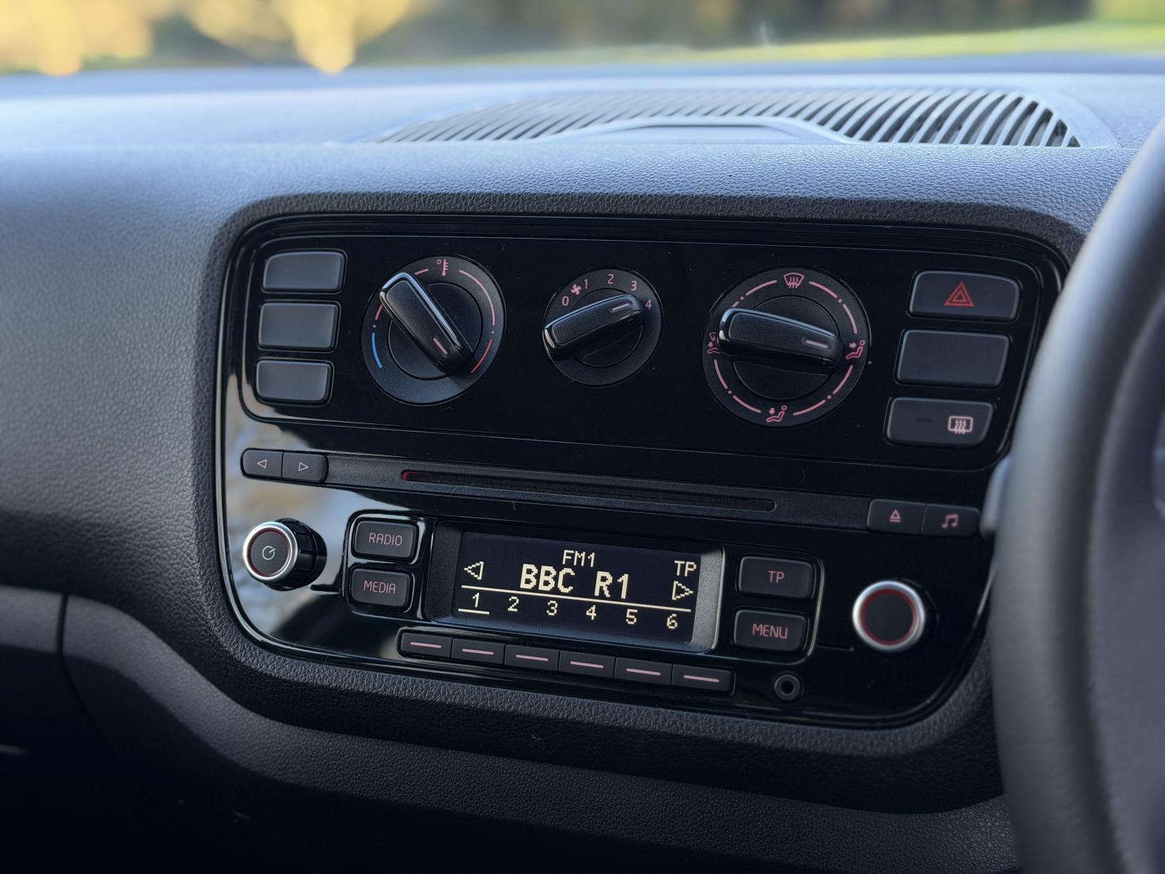 Volkswagen up! 1.0 Take up! Hatchback 3dr Petrol Manual Euro 5 (60 ps)