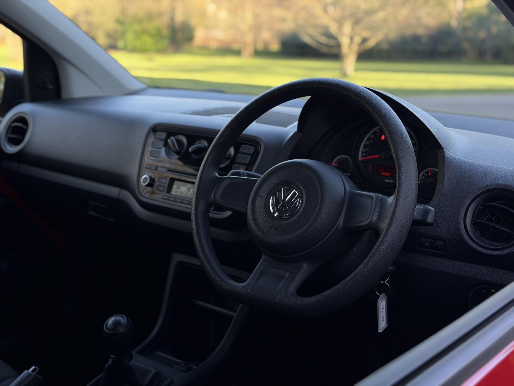 Volkswagen up! 1.0 Take up! Hatchback 3dr Petrol Manual Euro 5 (60 ps)