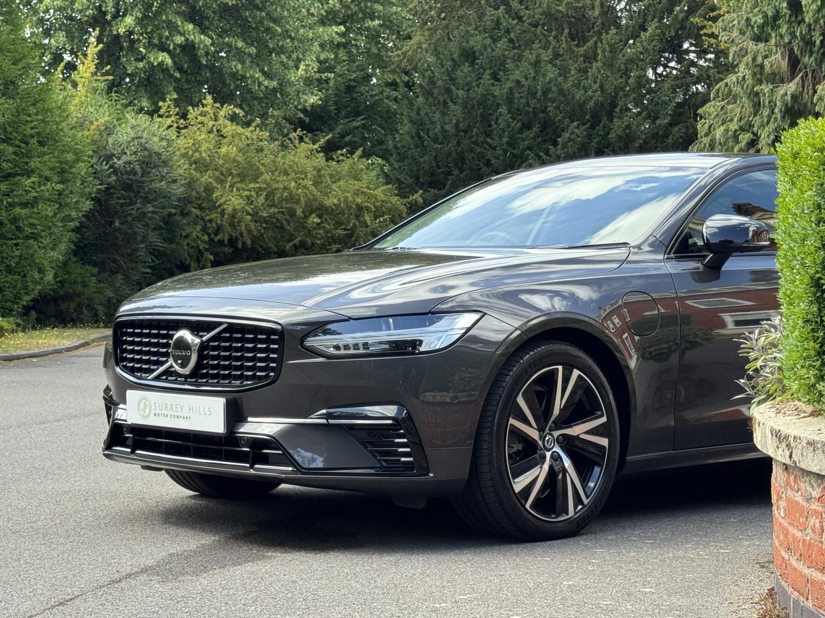 Volvo S90 2.0h T8 Recharge 18.8kWh Plus Bright Saloon 4dr Petrol Plug-in Hybrid Auto AWD Euro 6 (s/s) (455 ps)