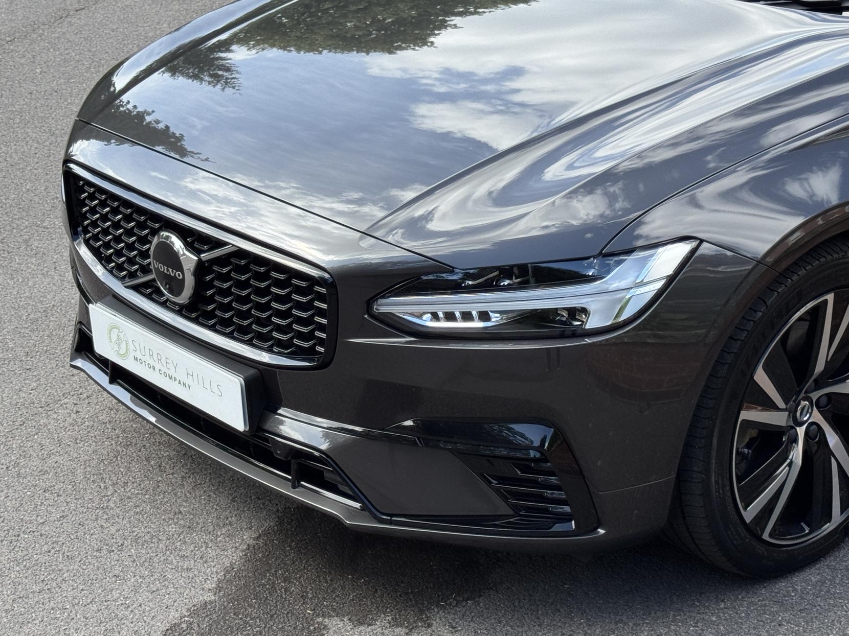 Volvo S90 2.0h T8 Recharge 18.8kWh Plus Bright Saloon 4dr Petrol Plug-in Hybrid Auto AWD Euro 6 (s/s) (455 ps)